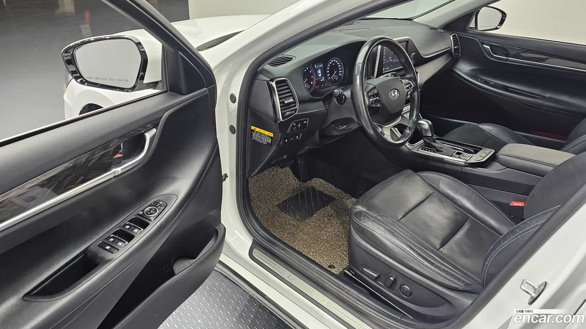 Grandeur Hyundai 2018.10-OPTION-015