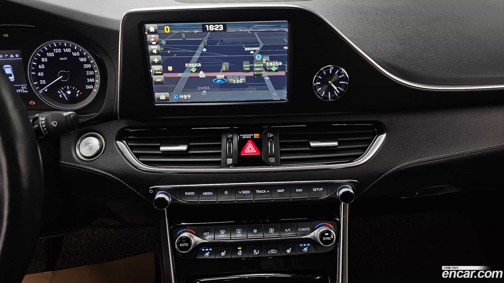 Grandeur Hyundai 2018.10-OPTION-019