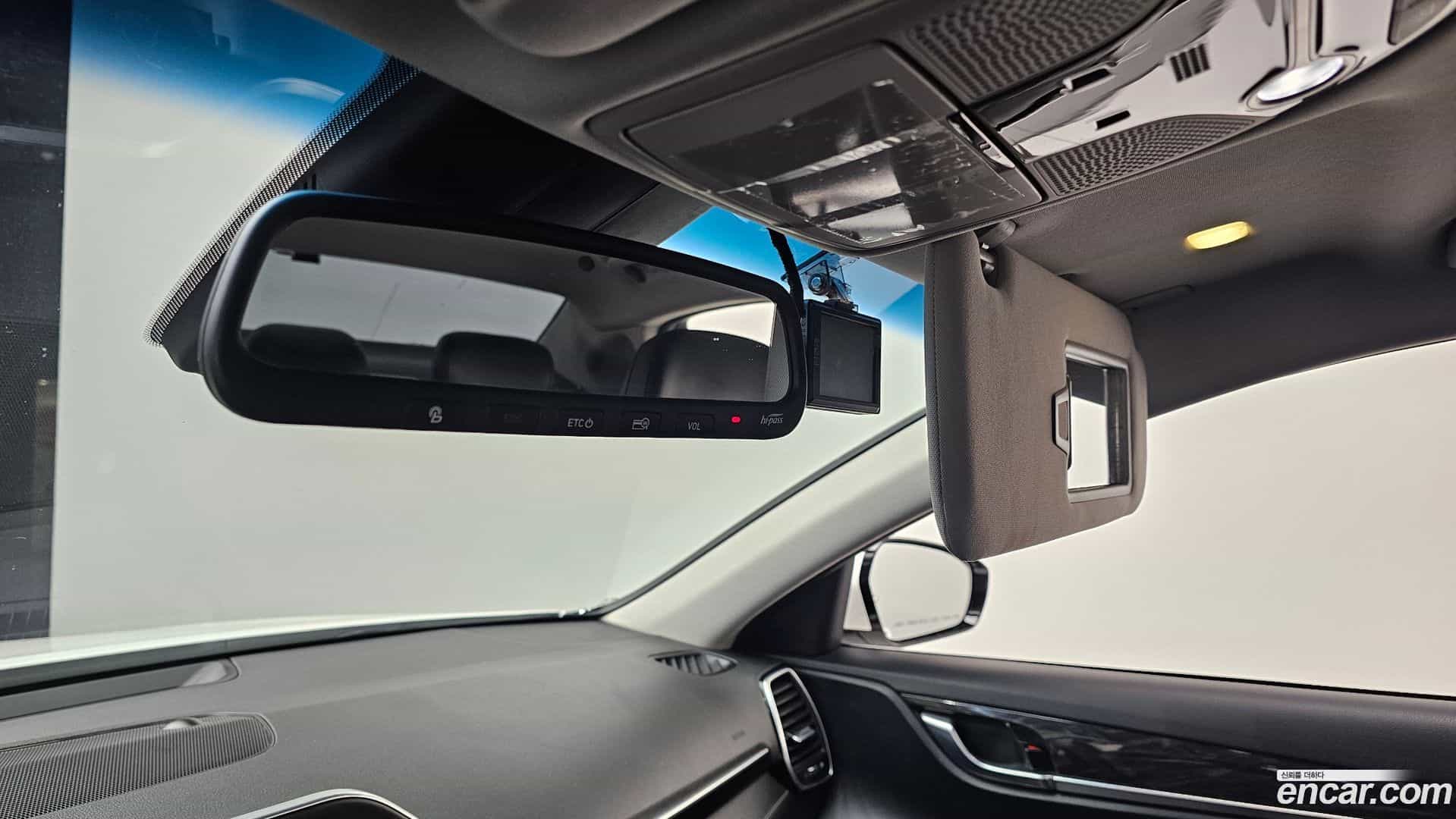 Grandeur Hyundai 2018.10-OPTION-023