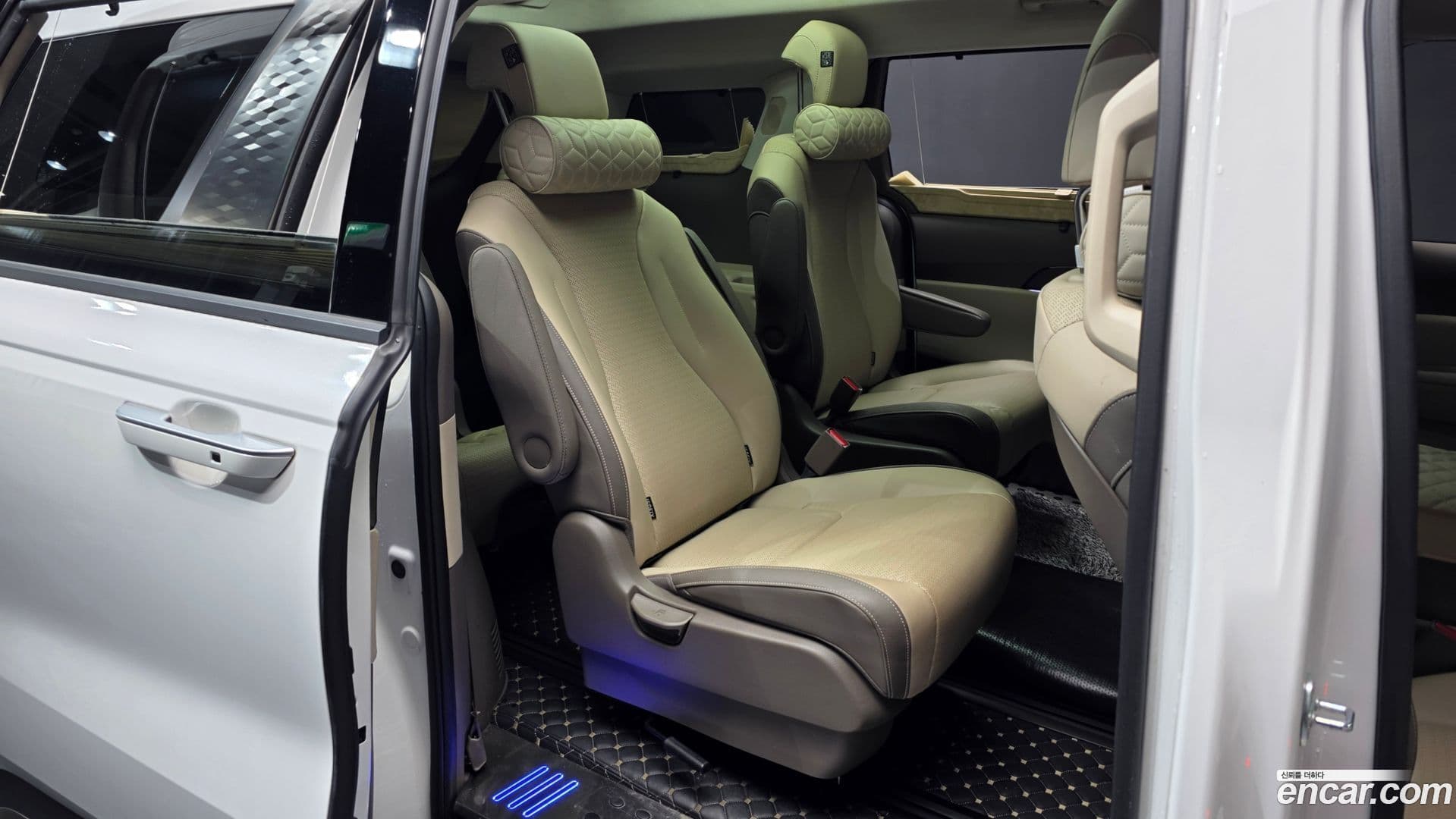 Main__Slider__Photo:Canival Kia 2021.9-11