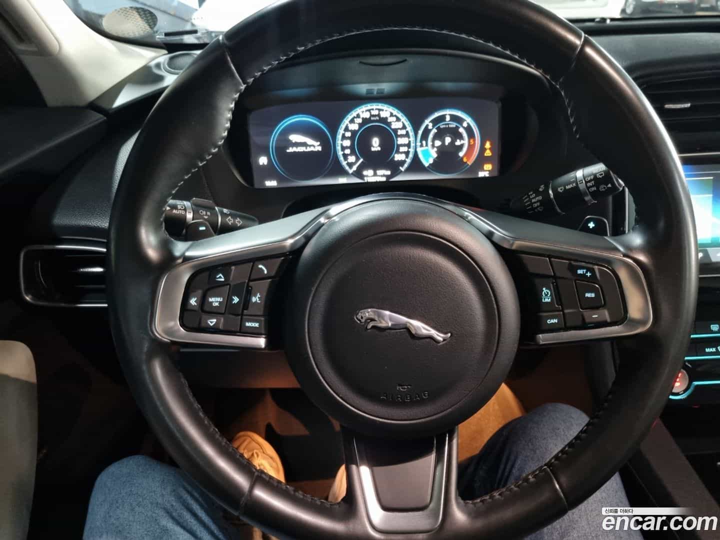 F-PACE Jaguar 2018.2-OPTION-015