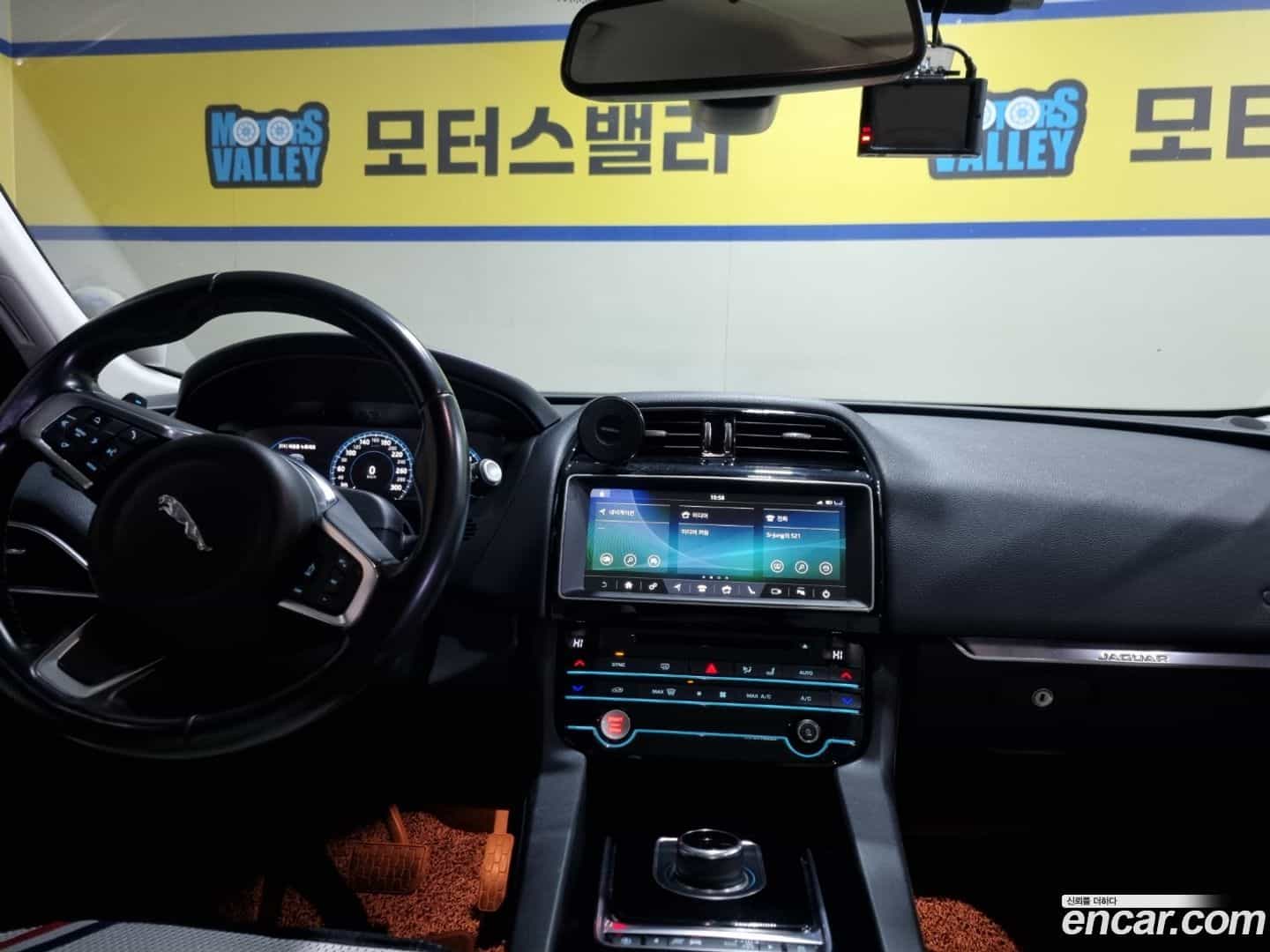 F-PACE Jaguar 2018.2-OPTION-023