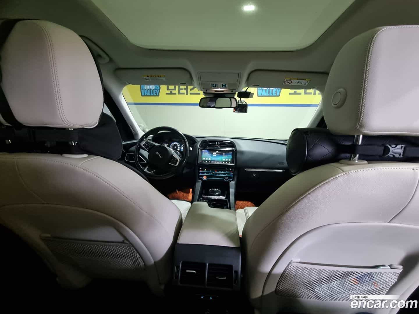 F-PACE Jaguar 2018.2-OPTION-024