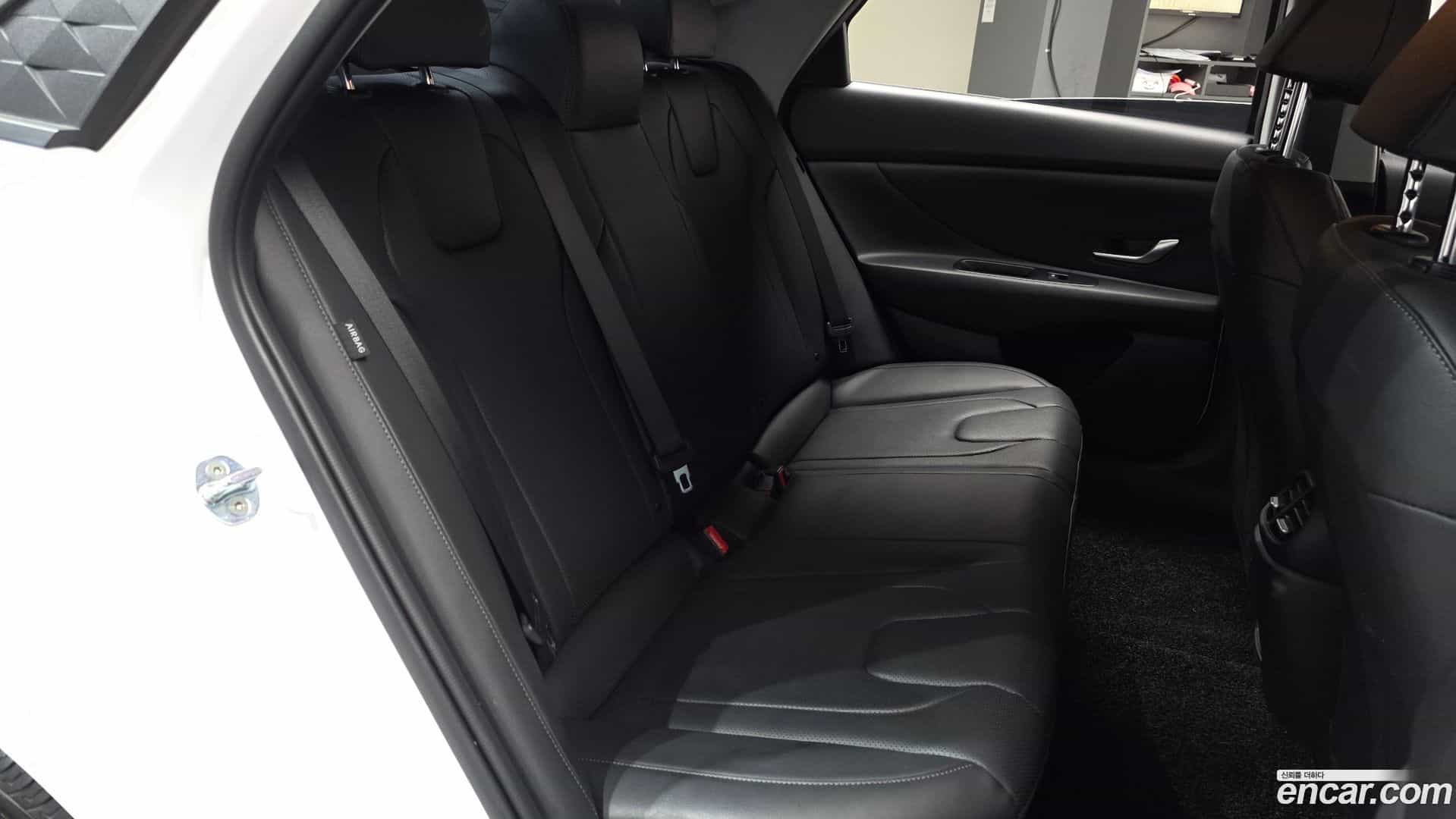 AVANTE Hyundai 2025.6-OPTION-016
