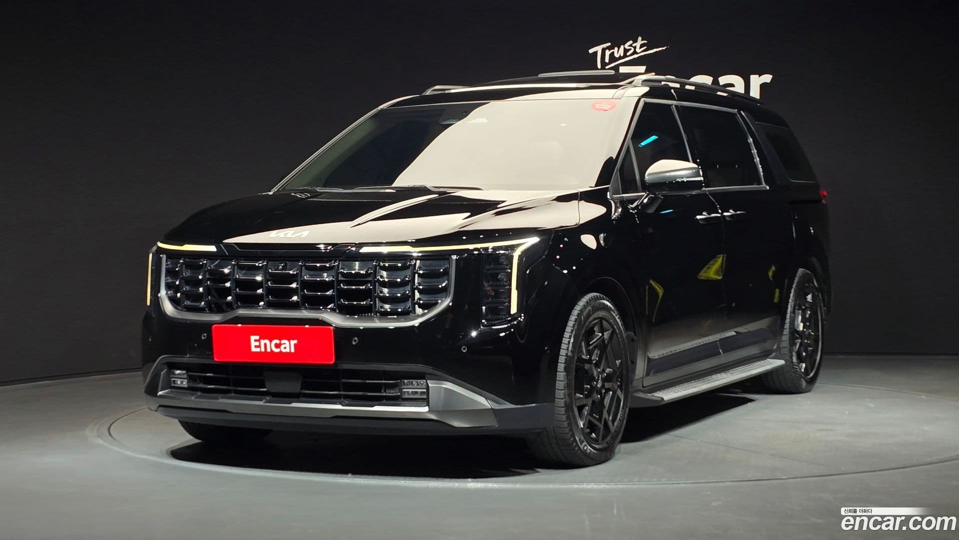 Main__Slider__Photo:Canival Kia 2023.11-0