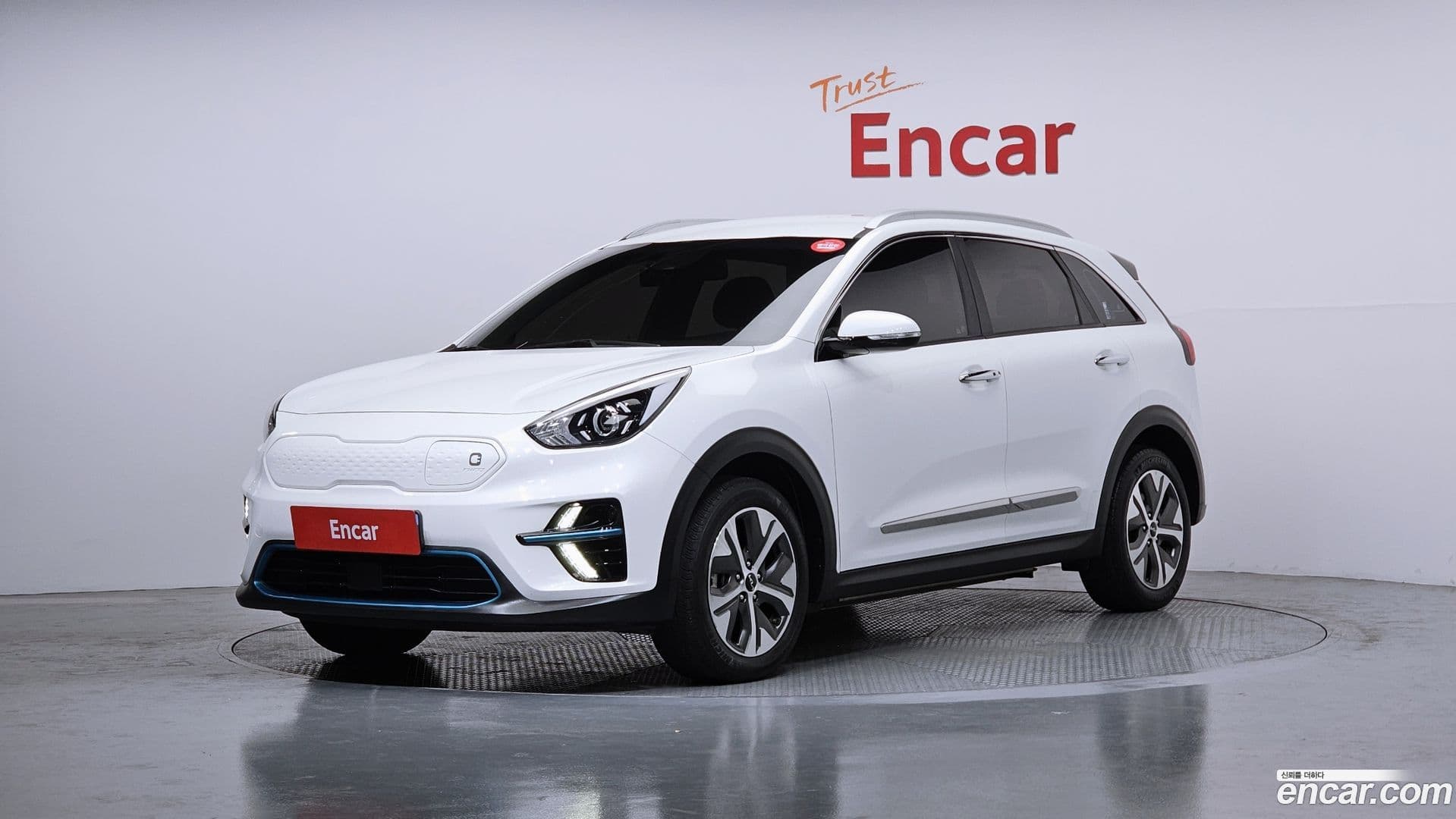 Main__Slider__Photo:Niro Kia 2021.9-0