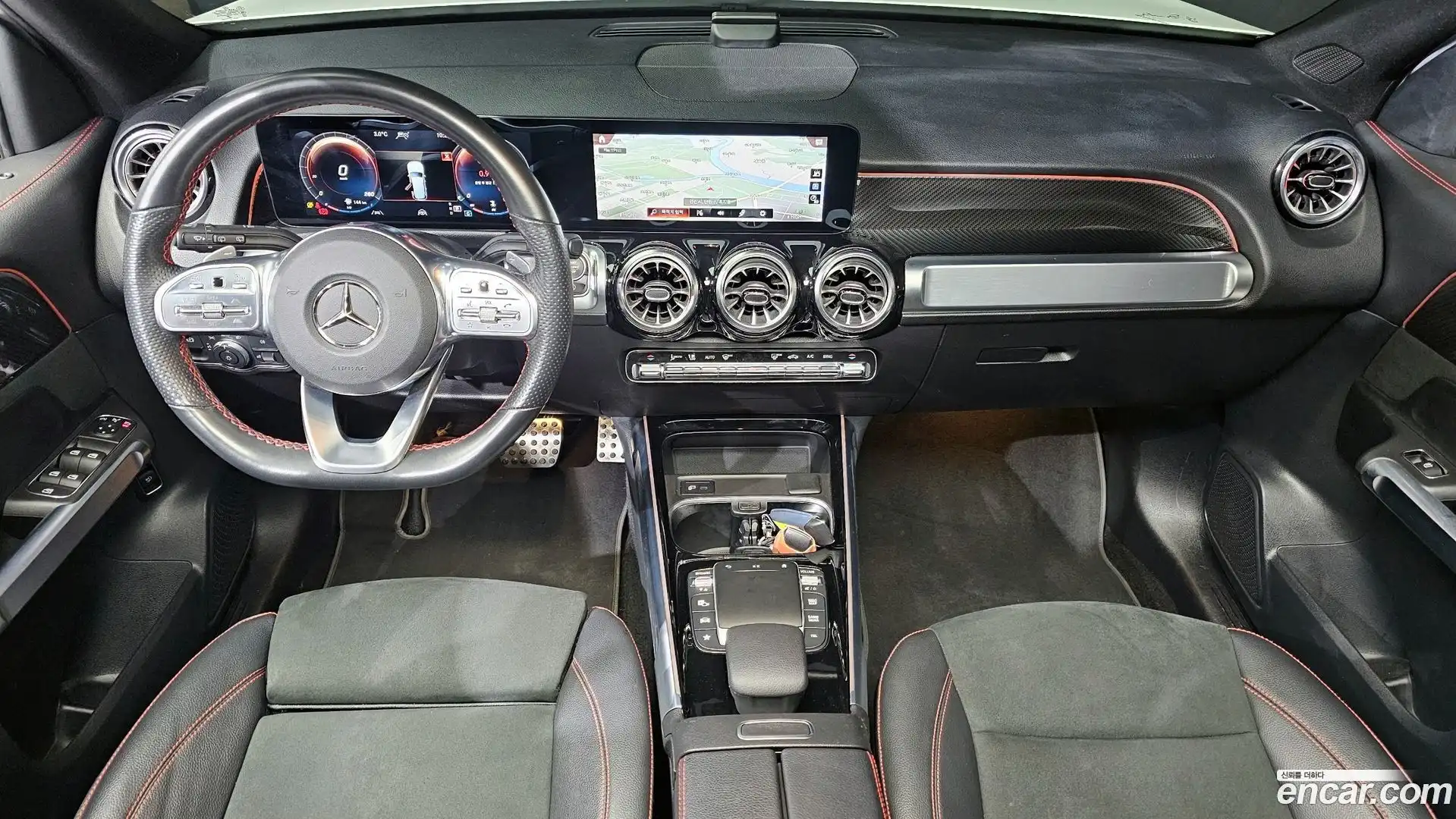 GLB-Class Mercedes-Benz 2022.6-INNER-007