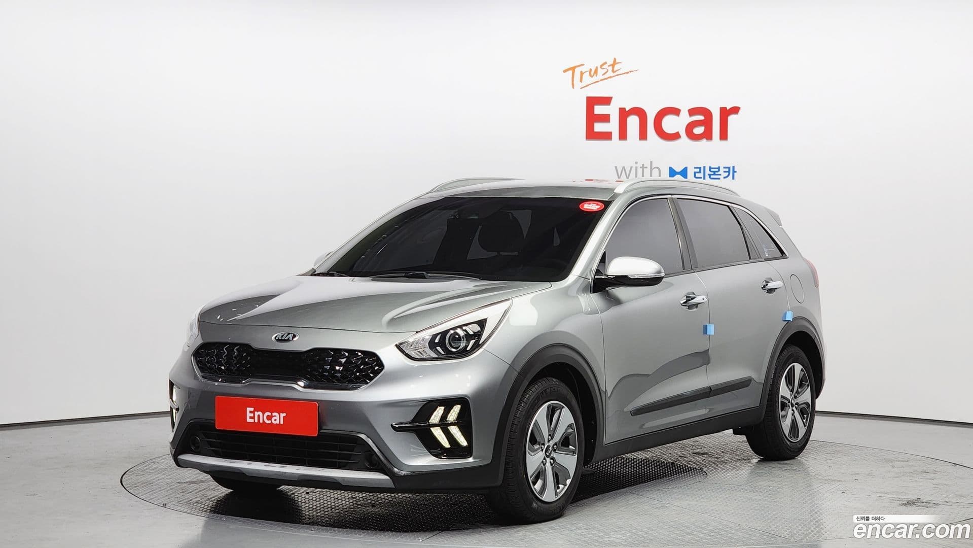 Main__Slider__Photo:Niro Kia 2020.11-0