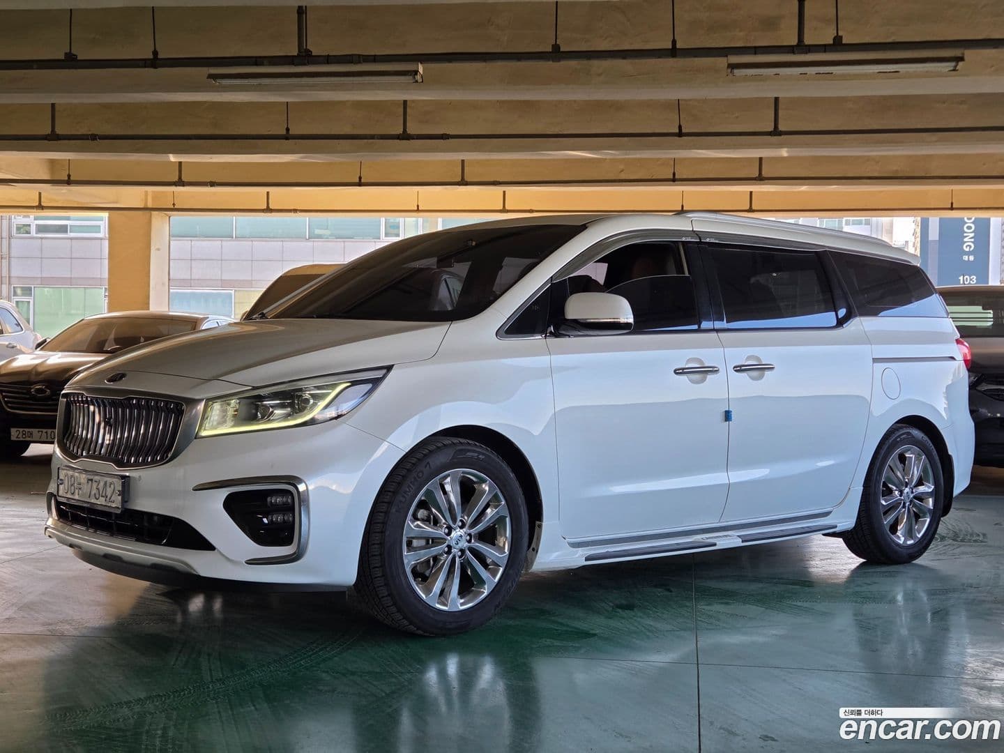 Main__Slider__Photo:Canival Kia 2017.2-0