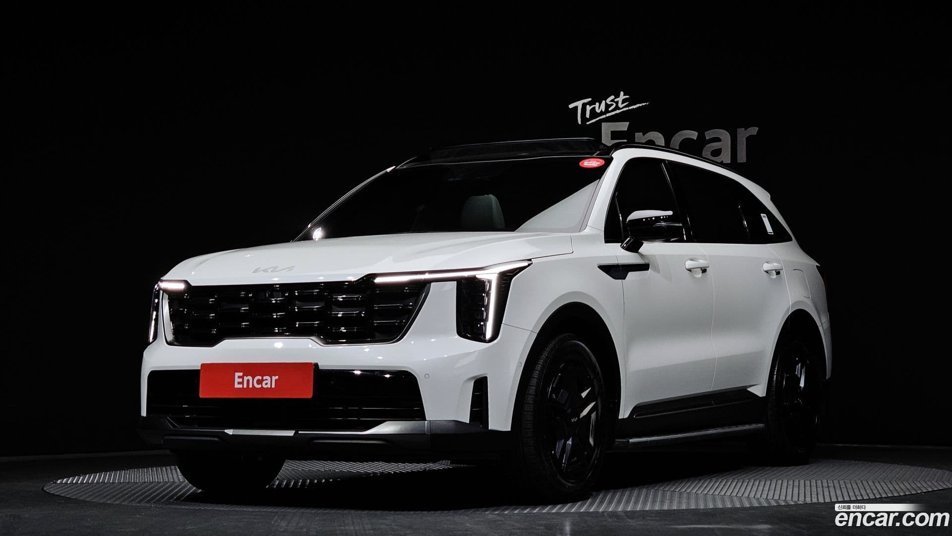 Main__Slider__Photo:Sorento Kia 2023.8-0
