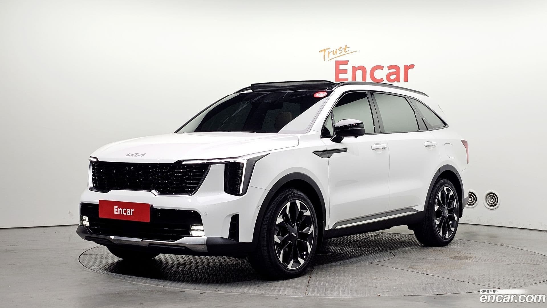 Main__Slider__Photo:Sorento Kia 2023.8-0