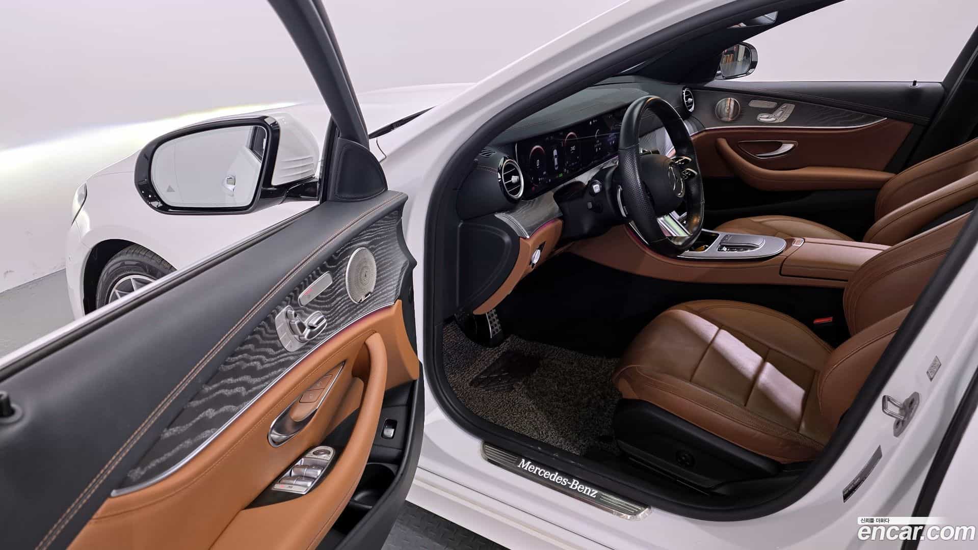 E-Class Mercedes-Benz 2021.3-INNER-010