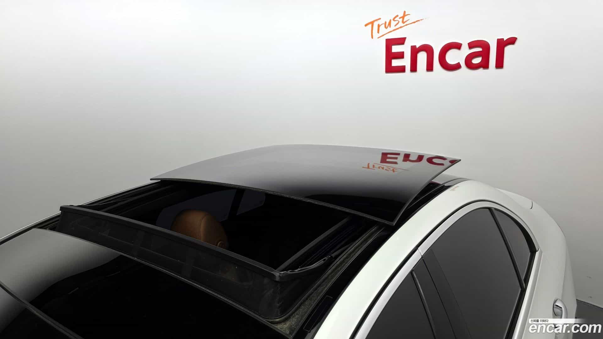 E-Class Mercedes-Benz 2021.3-OPTION-024