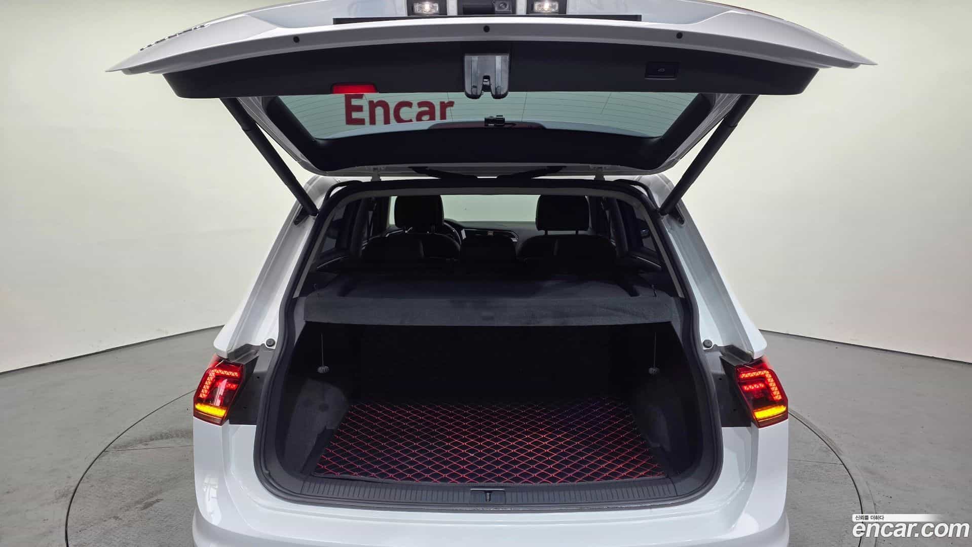 Tiguan Volkswagen 2020.6-OPTION-024