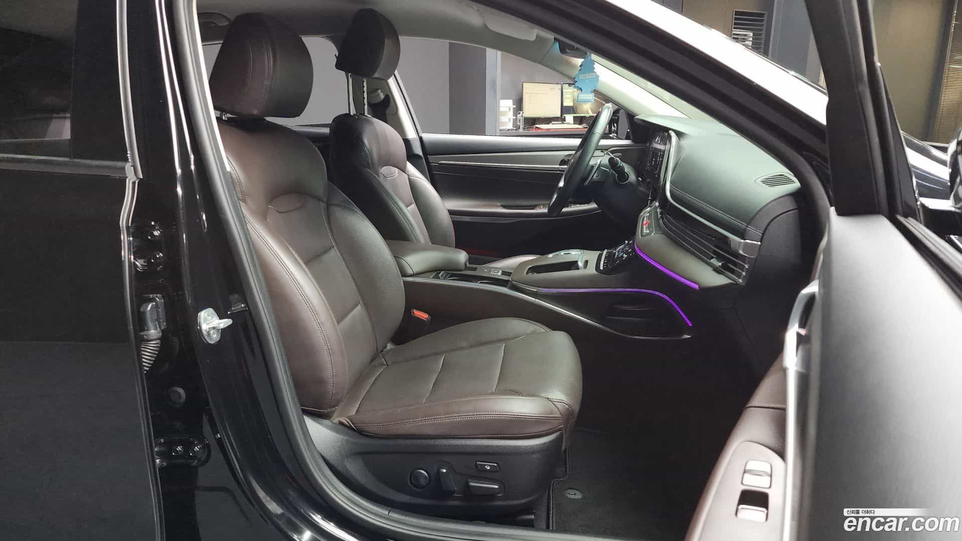 Grandeur Hyundai 2021.3-OPTION-015