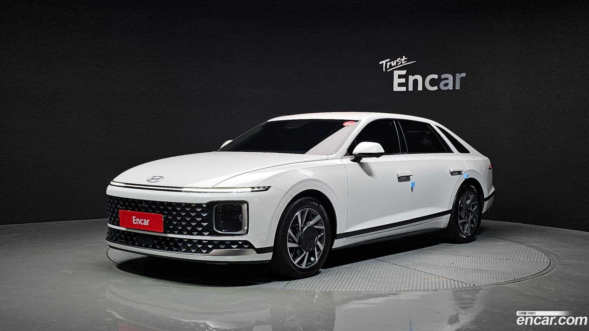 Main__Slider__Photo:Grandeur Hyundai 2023.3-0