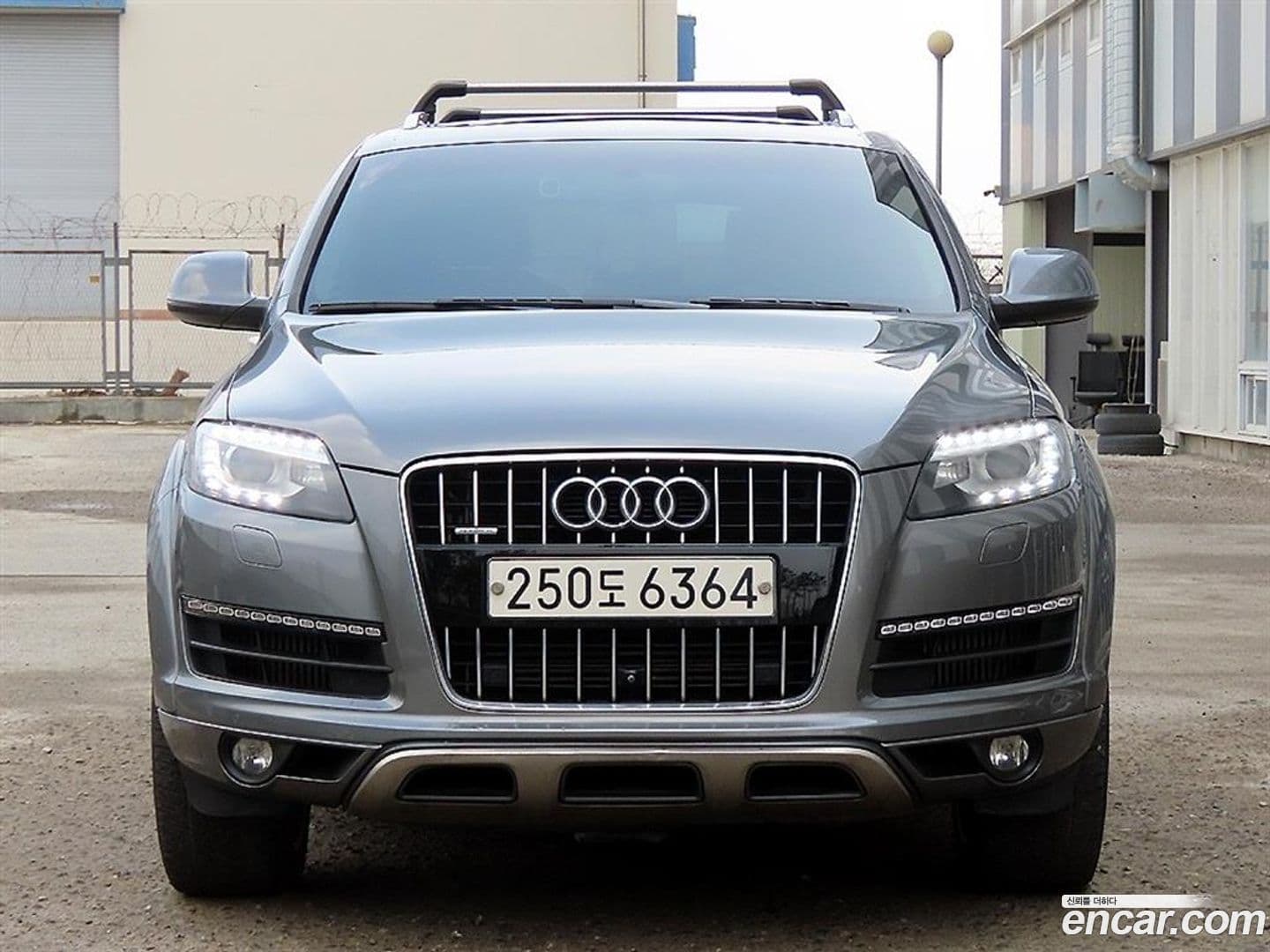 Main__Slider__Photo:Q7 Audi 2014.7-0