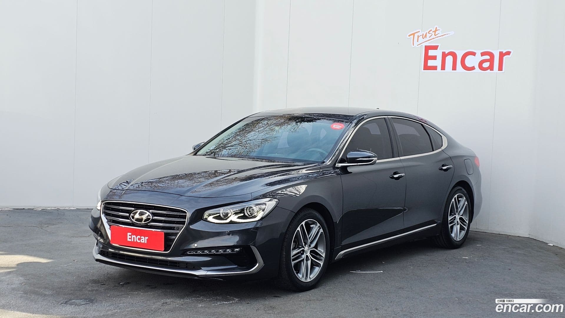 Main__Slider__Photo:Grandeur Hyundai 2018.6-0