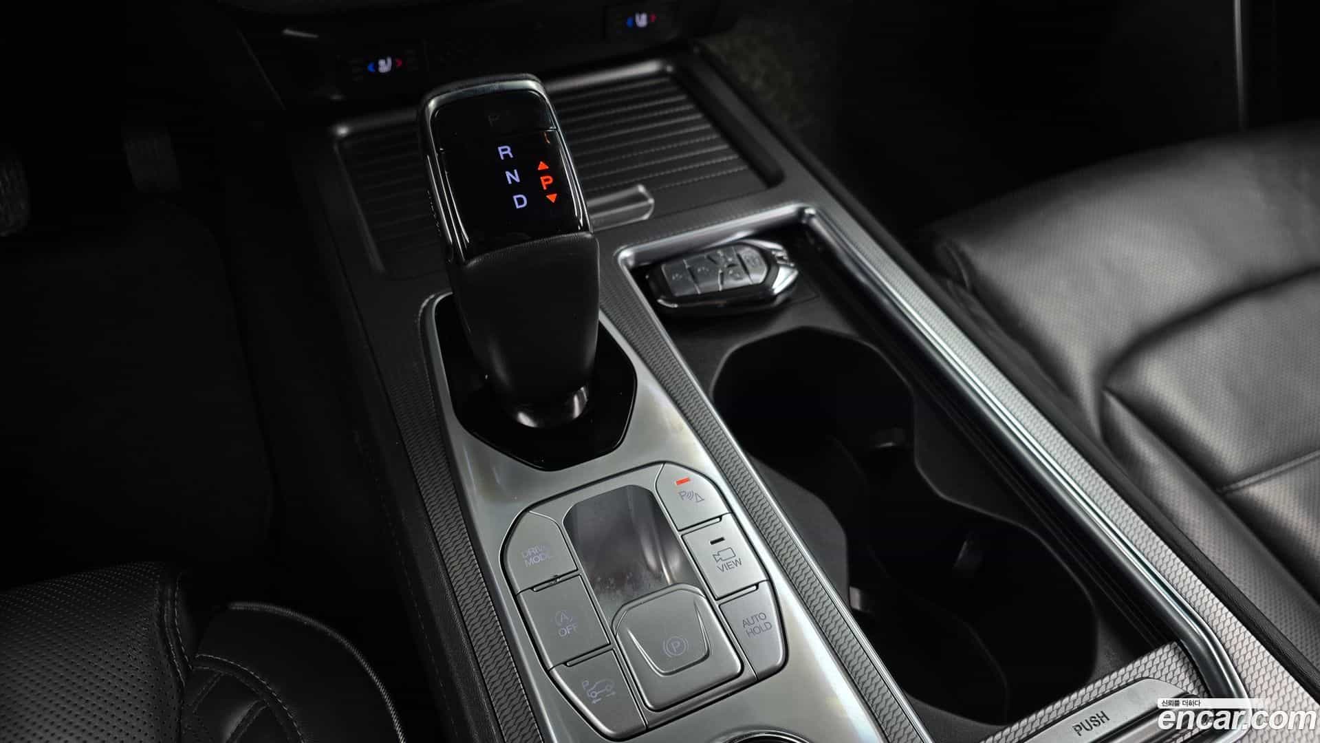 Rexton KG Mobility 2021.11-INNER-009