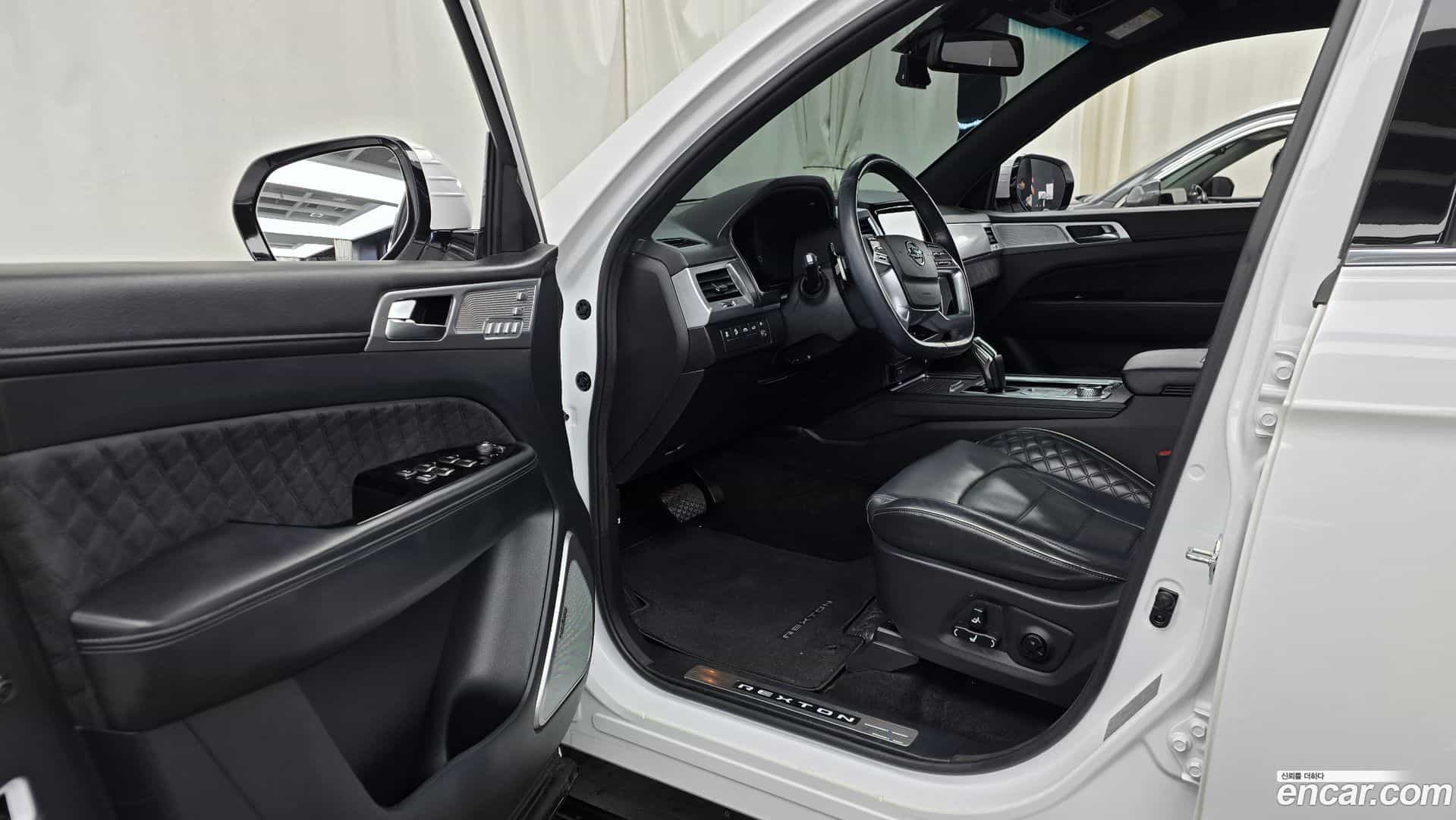 Rexton KG Mobility 2021.11-INNER-010