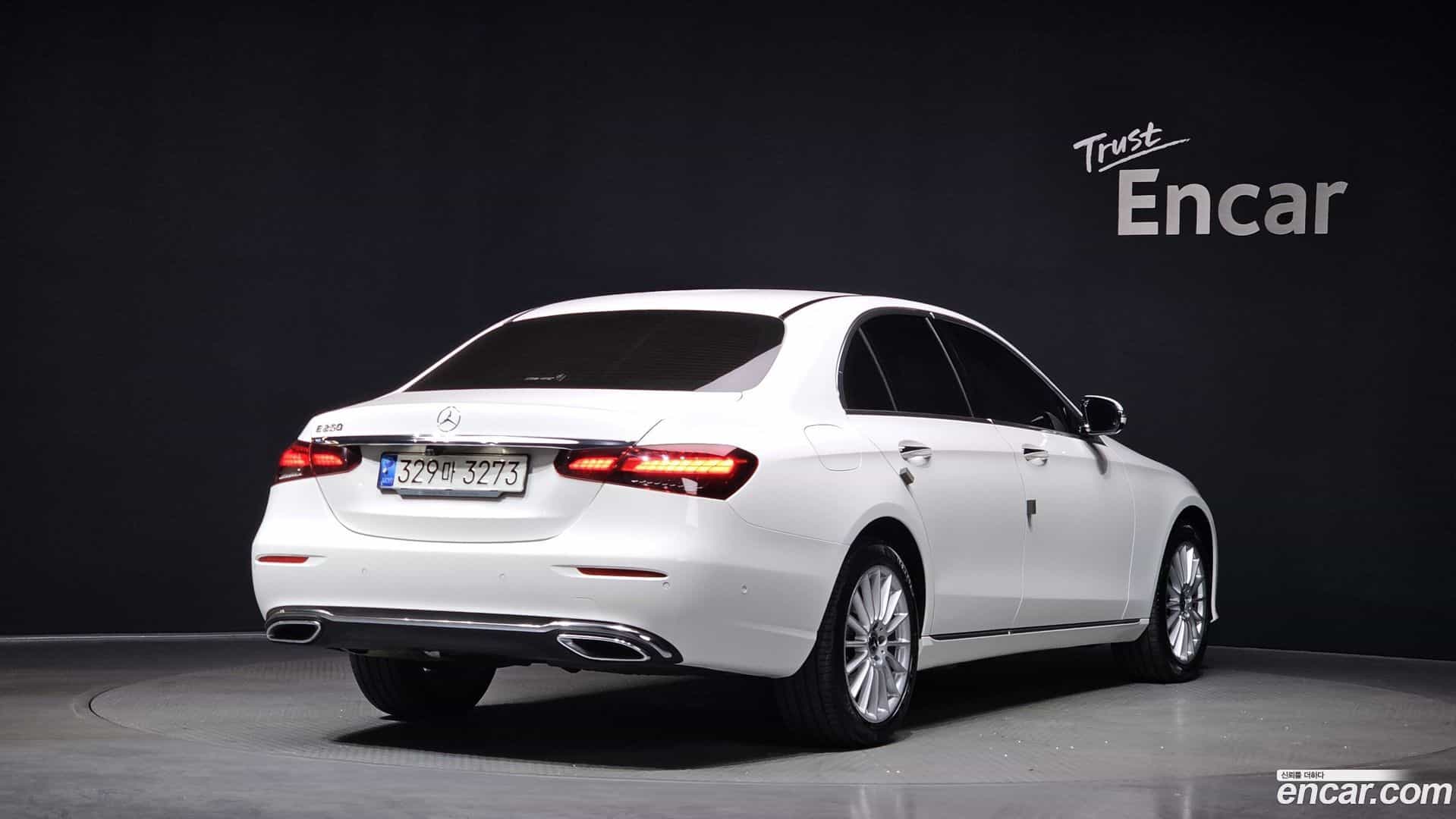 E-Class Mercedes-Benz 2020.11-OUTER-002