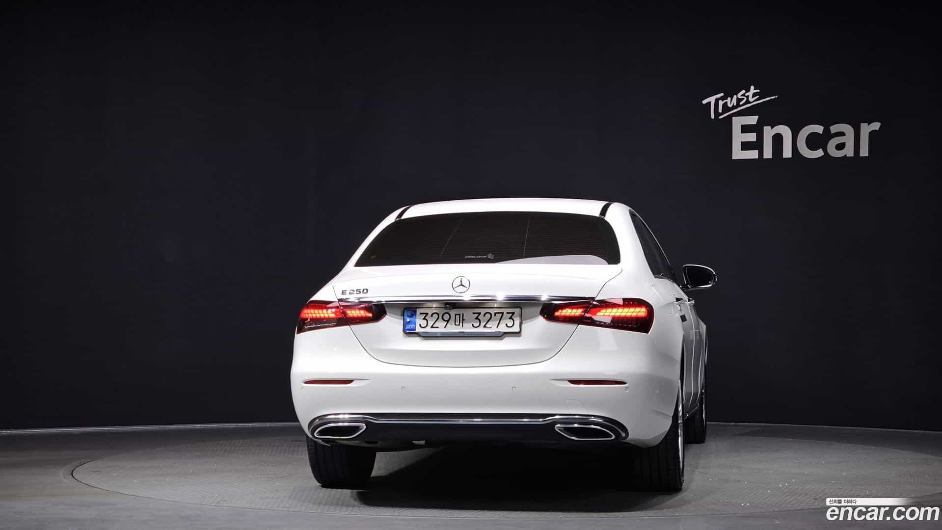 E-Class Mercedes-Benz 2020.11-OUTER-004