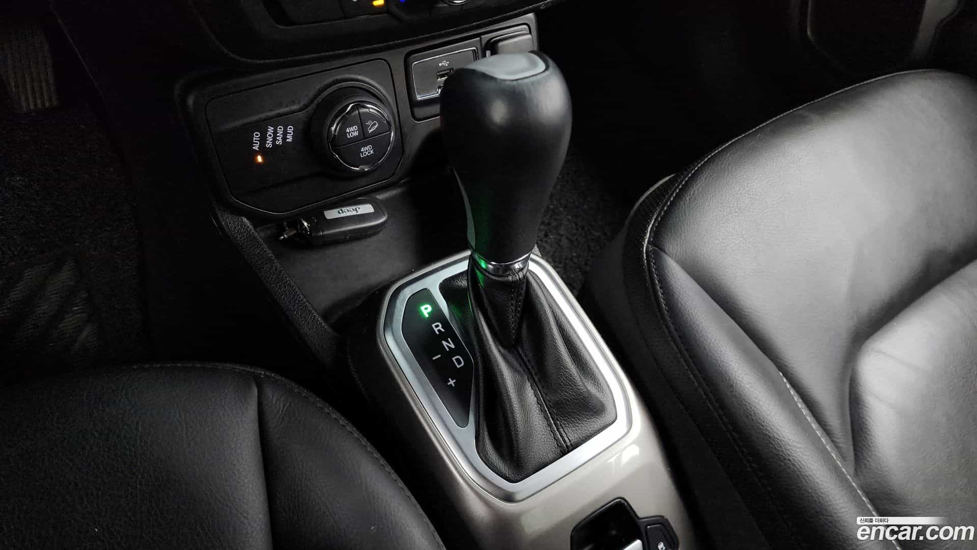Renegade Jeep 2018.11-INNER-009