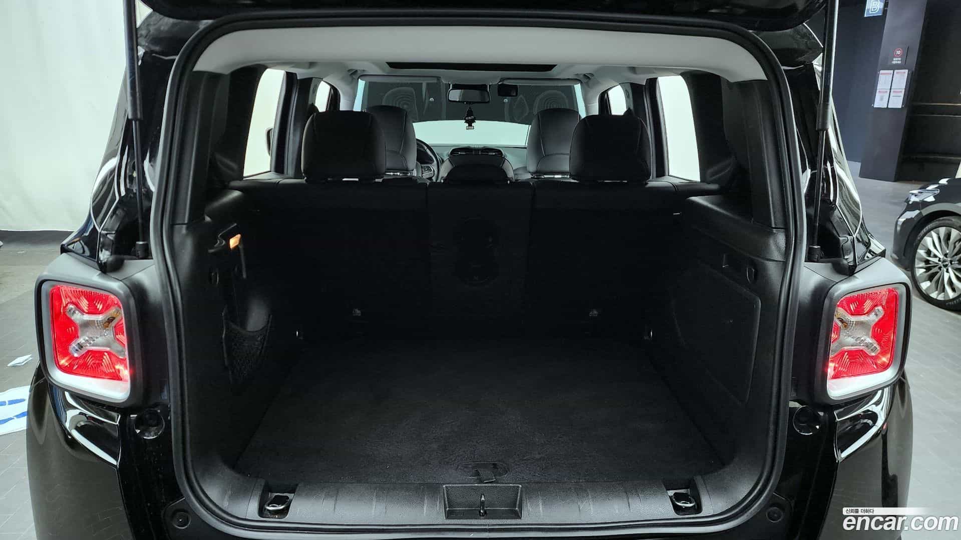 Renegade Jeep 2018.11-OPTION-024