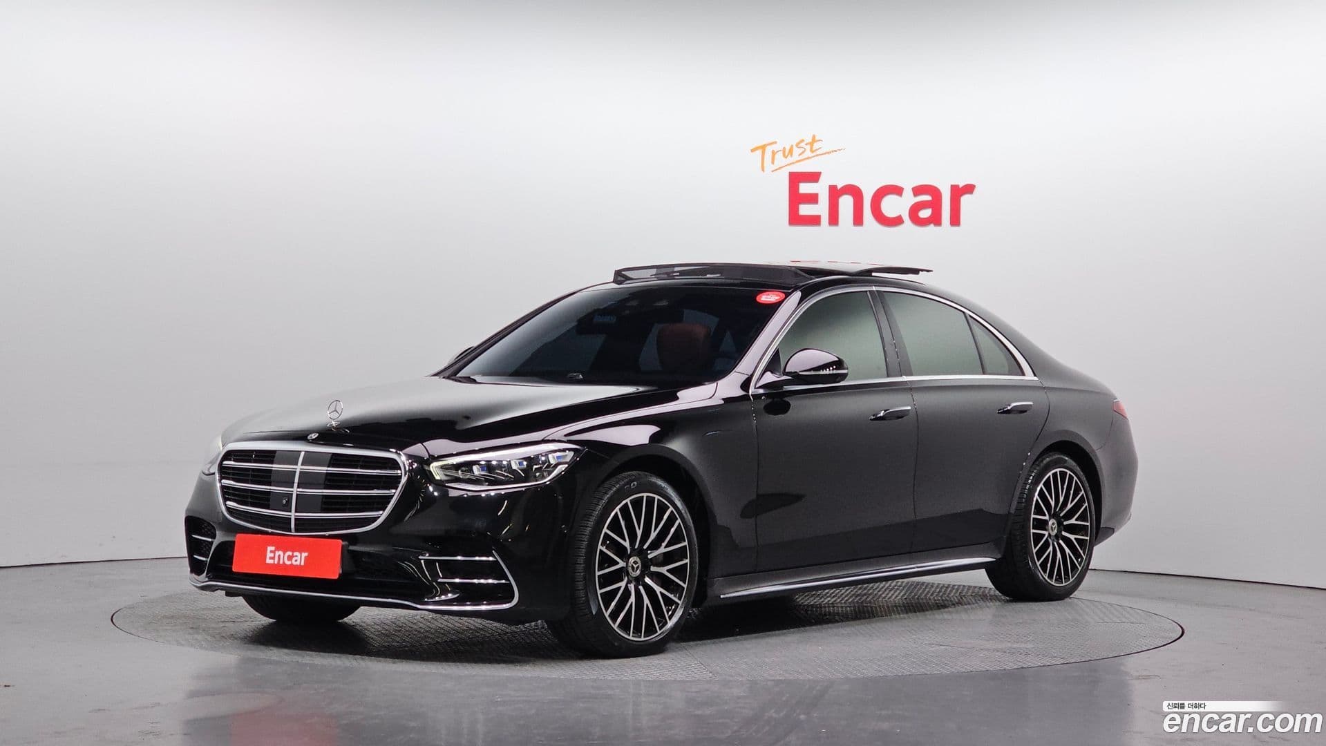 Main__Slider__Photo:S-Class Mercedes-Benz 2022.10-0