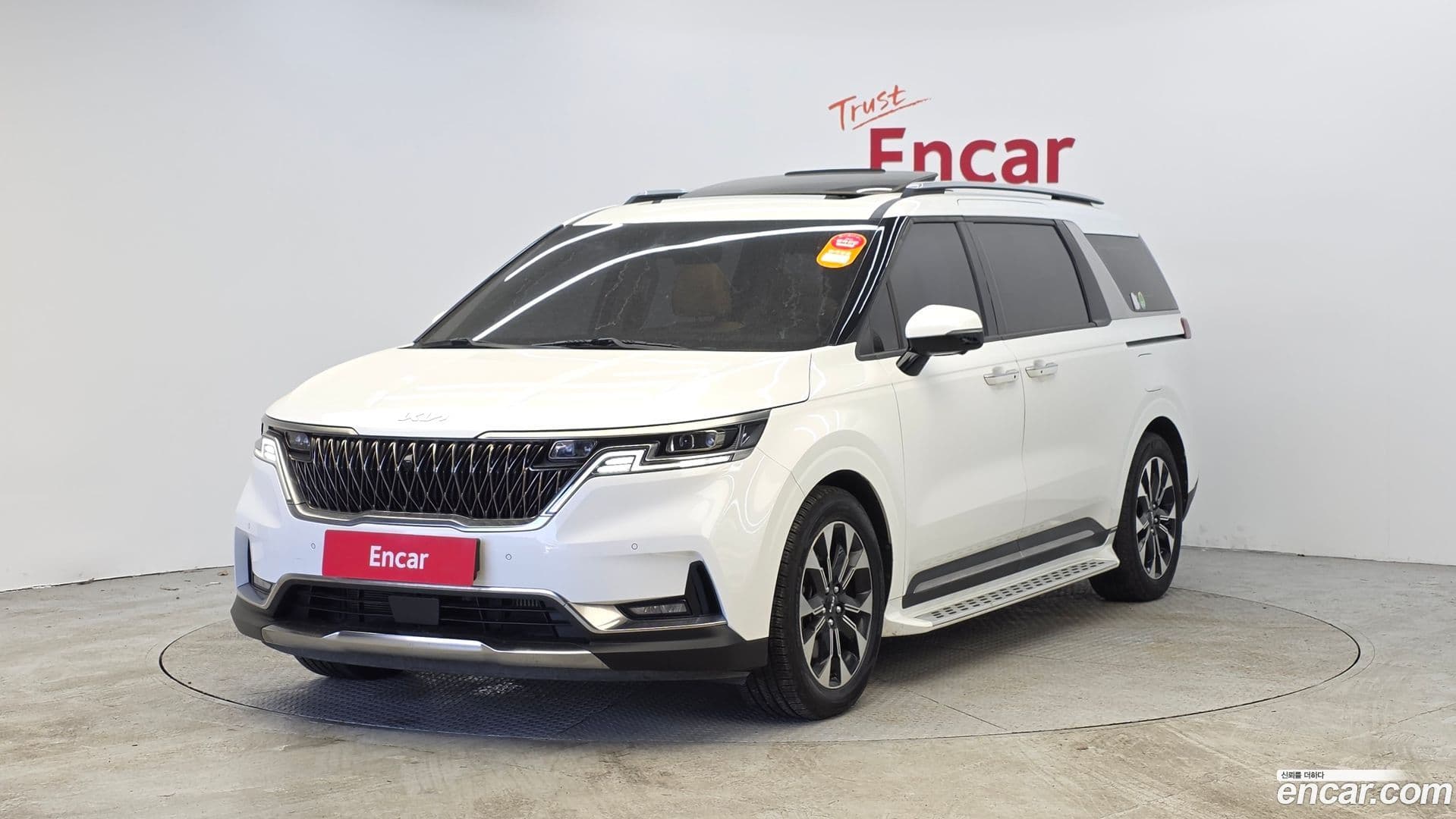 Main__Slider__Photo:Canival Kia 2023.0-0