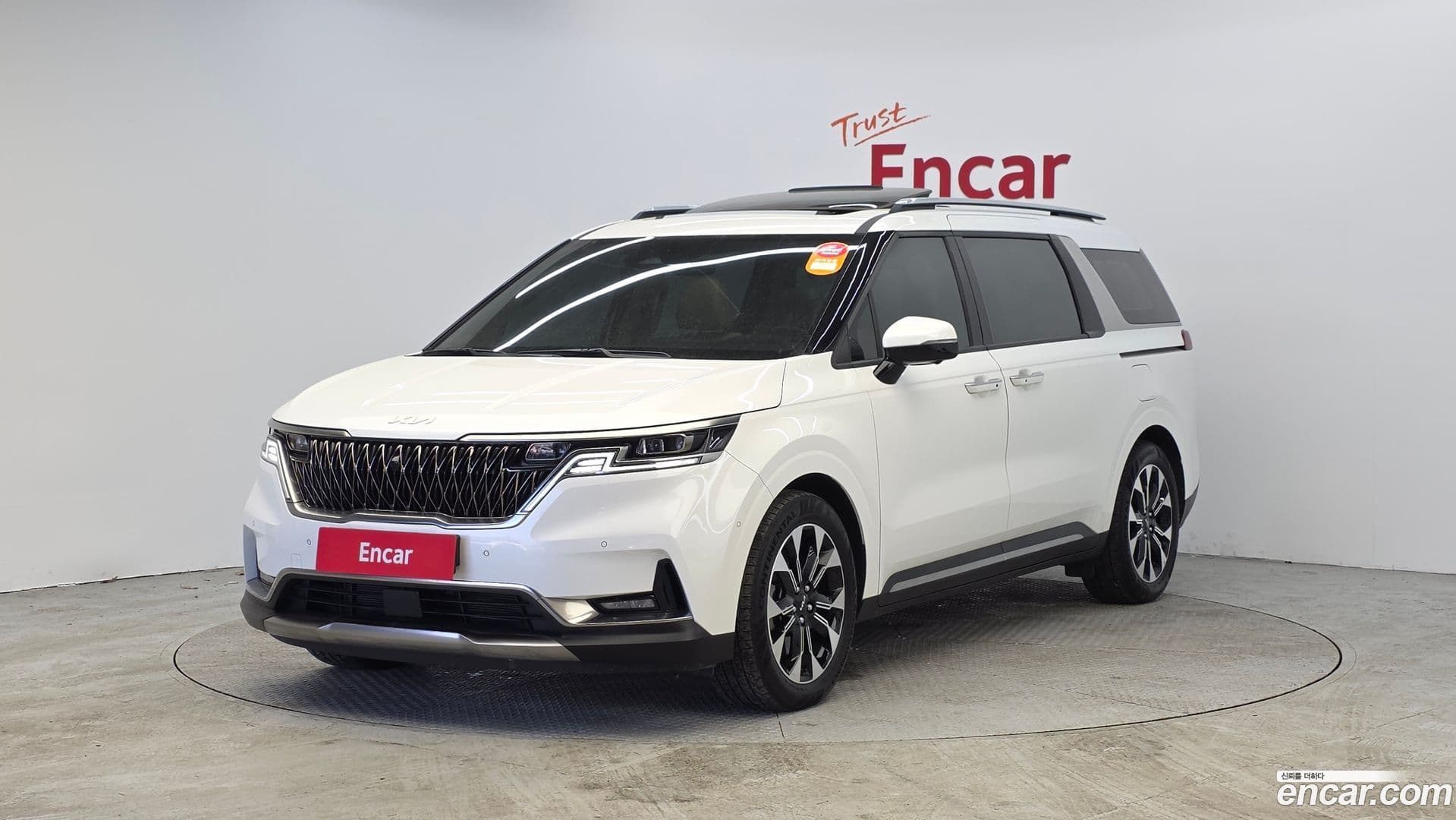 Main__Slider__Photo:Canival Kia 2022.6-0
