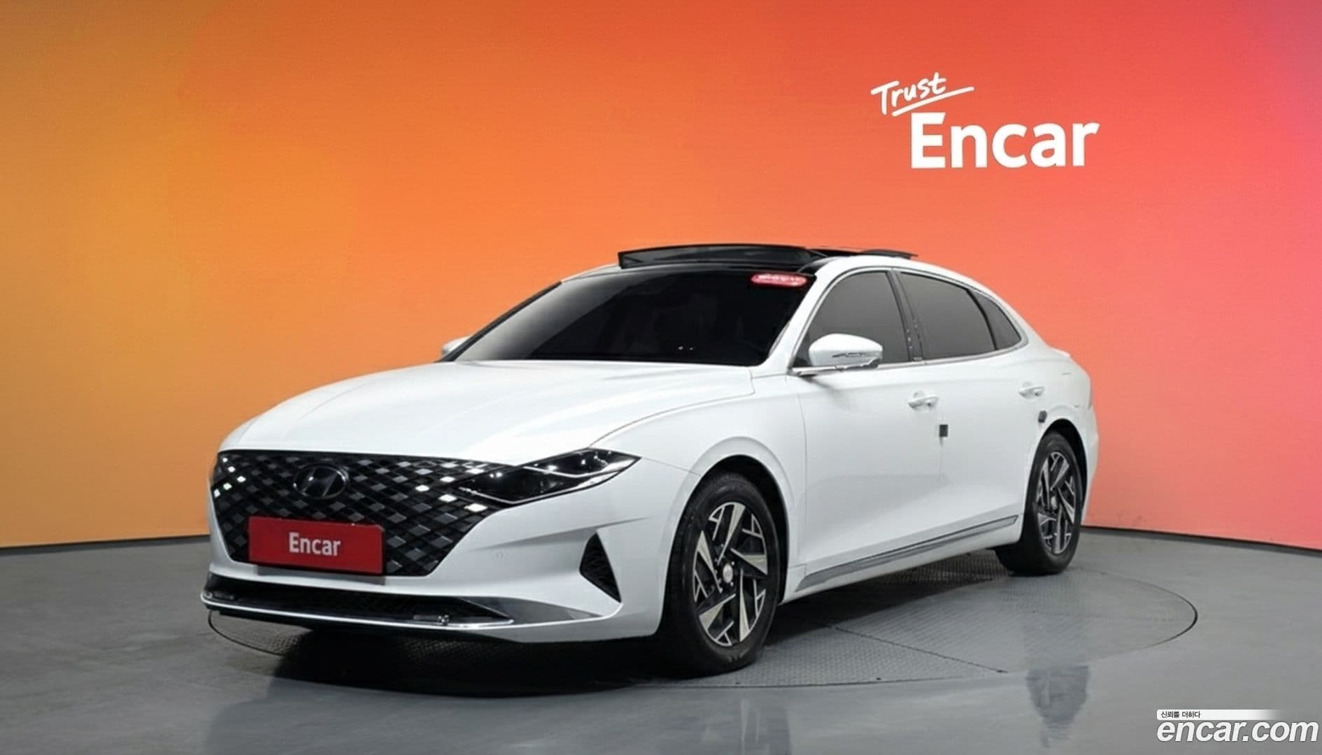 Main__Slider__Photo:Grandeur Hyundai 2020.7-0