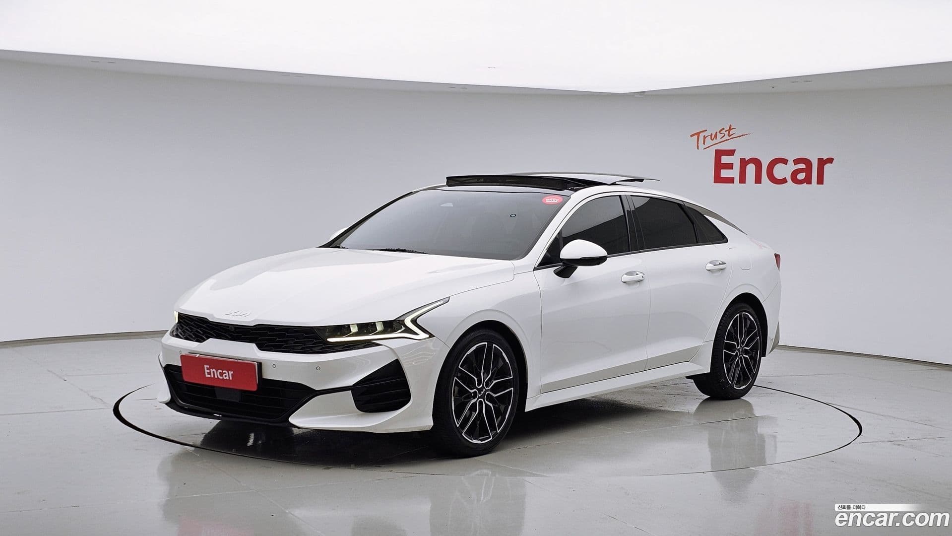 Main__Slider__Photo:K5 Kia 2021.9-0