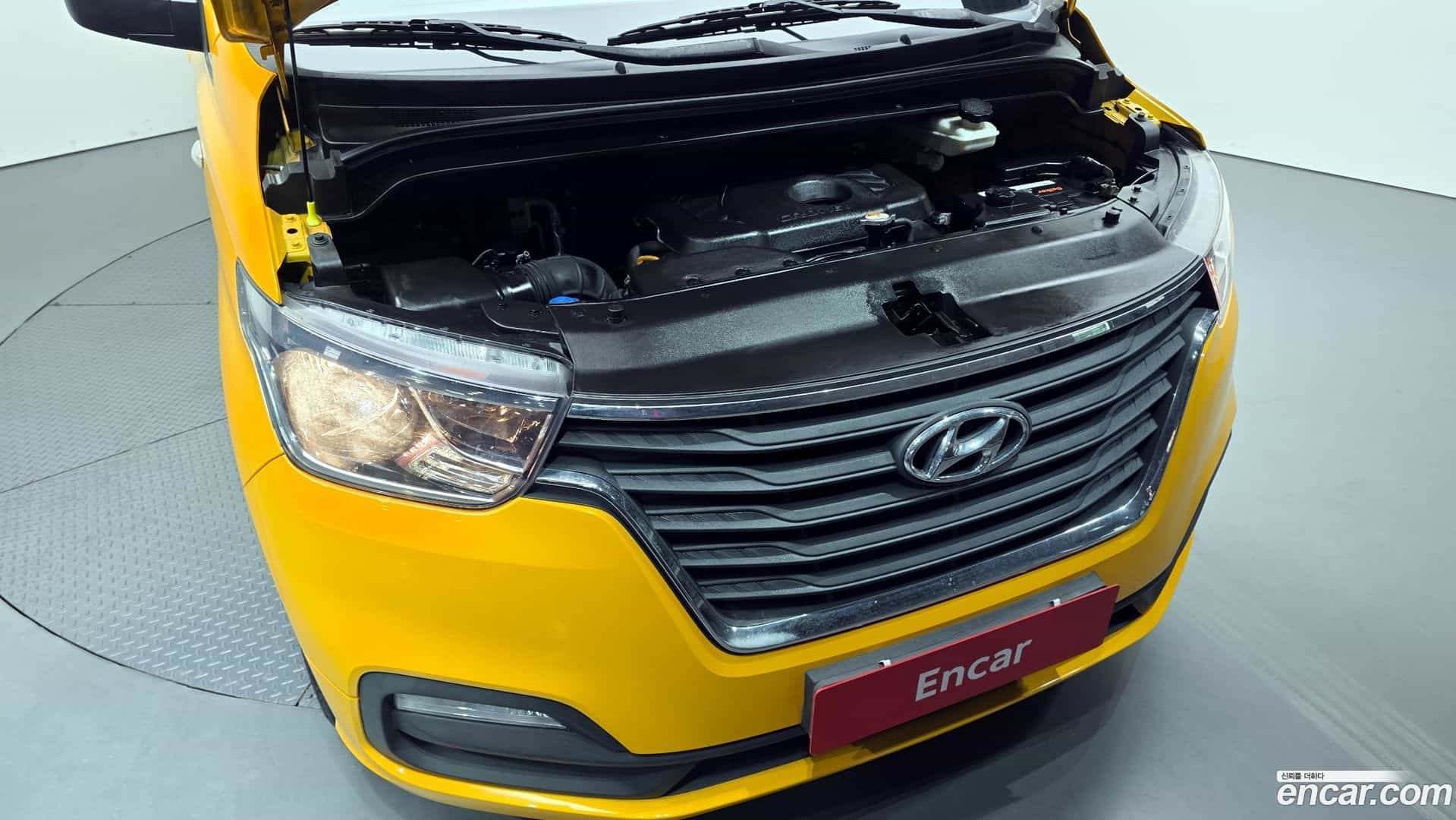 Starex Hyundai 2018.10-INNER-006