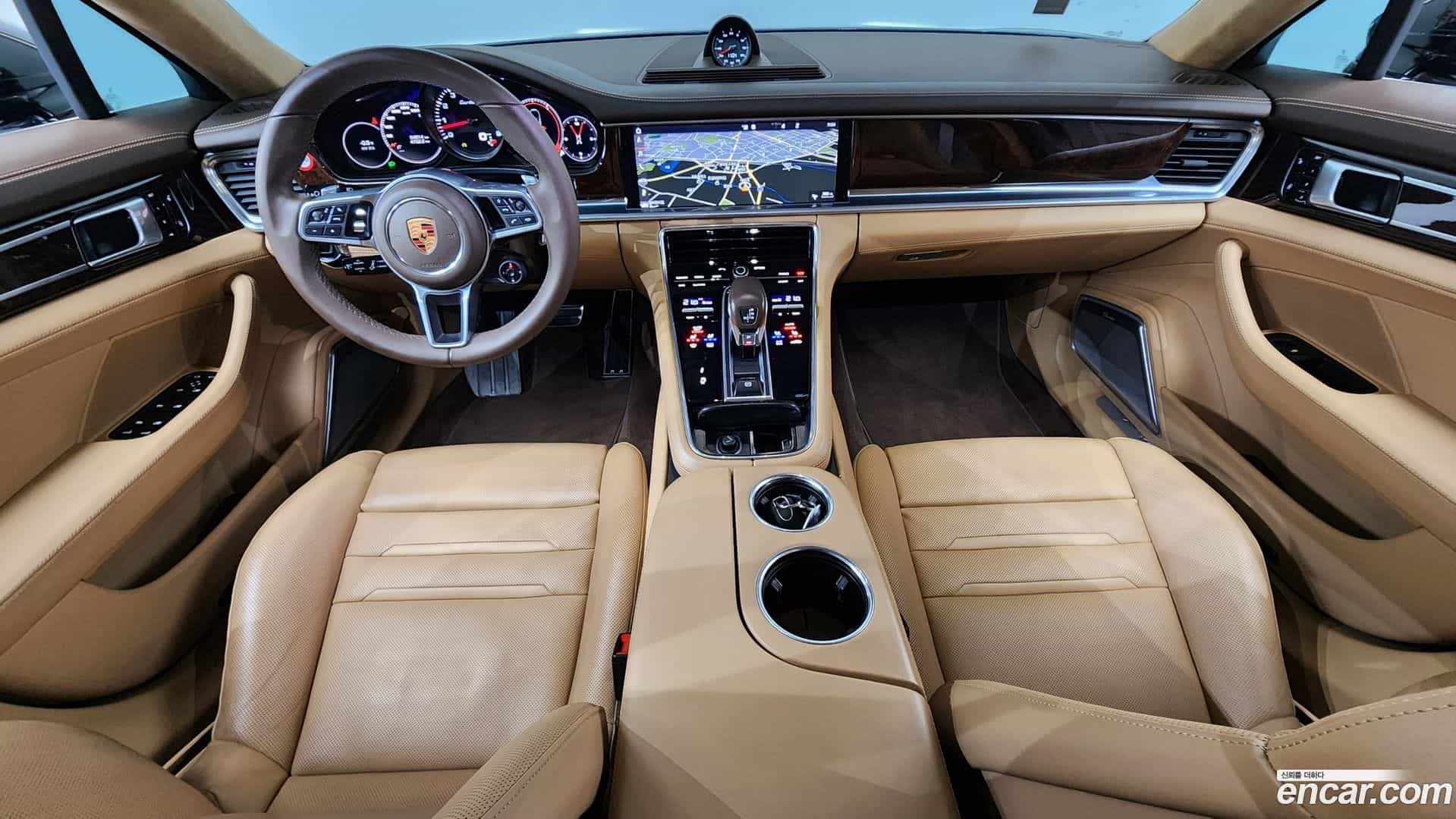 Panamera Porsche 2018.10-INNER-007