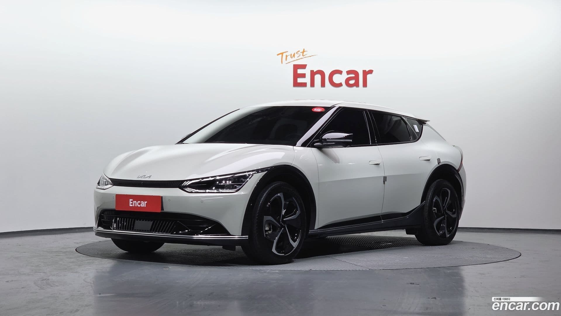 Main__Slider__Photo:EV6 Kia 2022.4-0