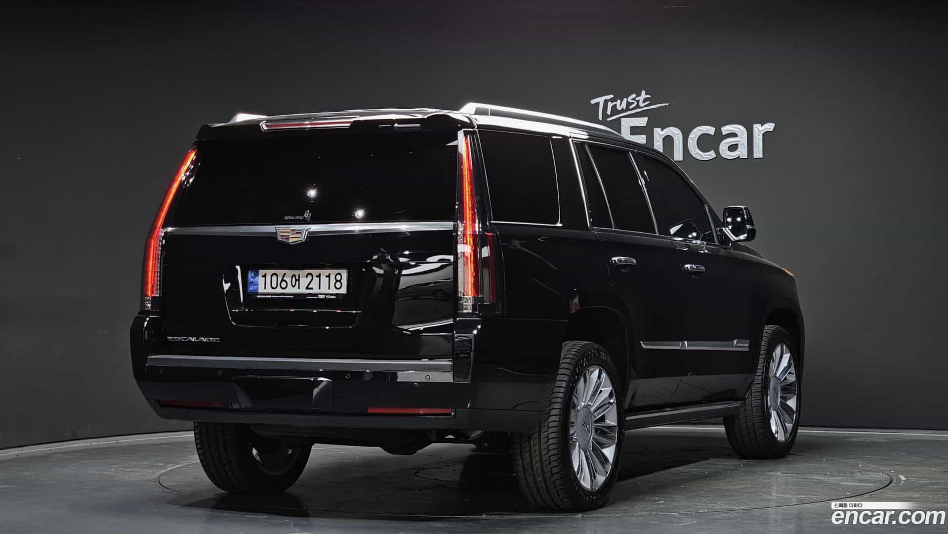 Escalade Cadillac 2020.11-OUTER-002