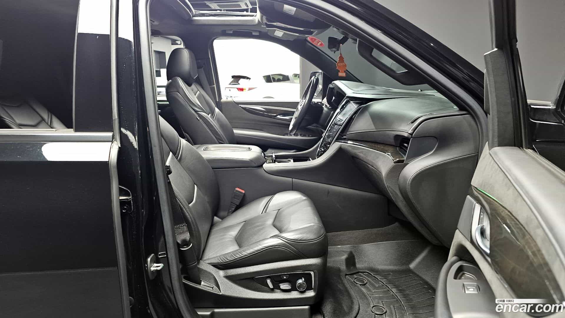 Escalade Cadillac 2020.11-INNER-010