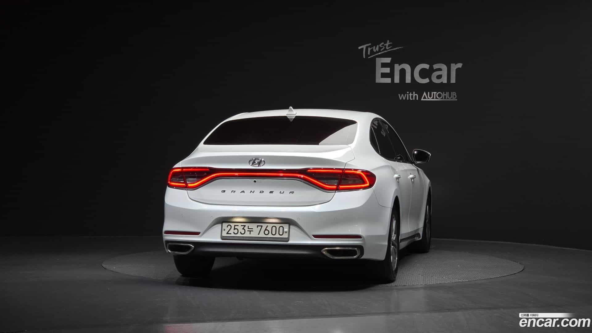Grandeur Hyundai 2019.0-OUTER-004