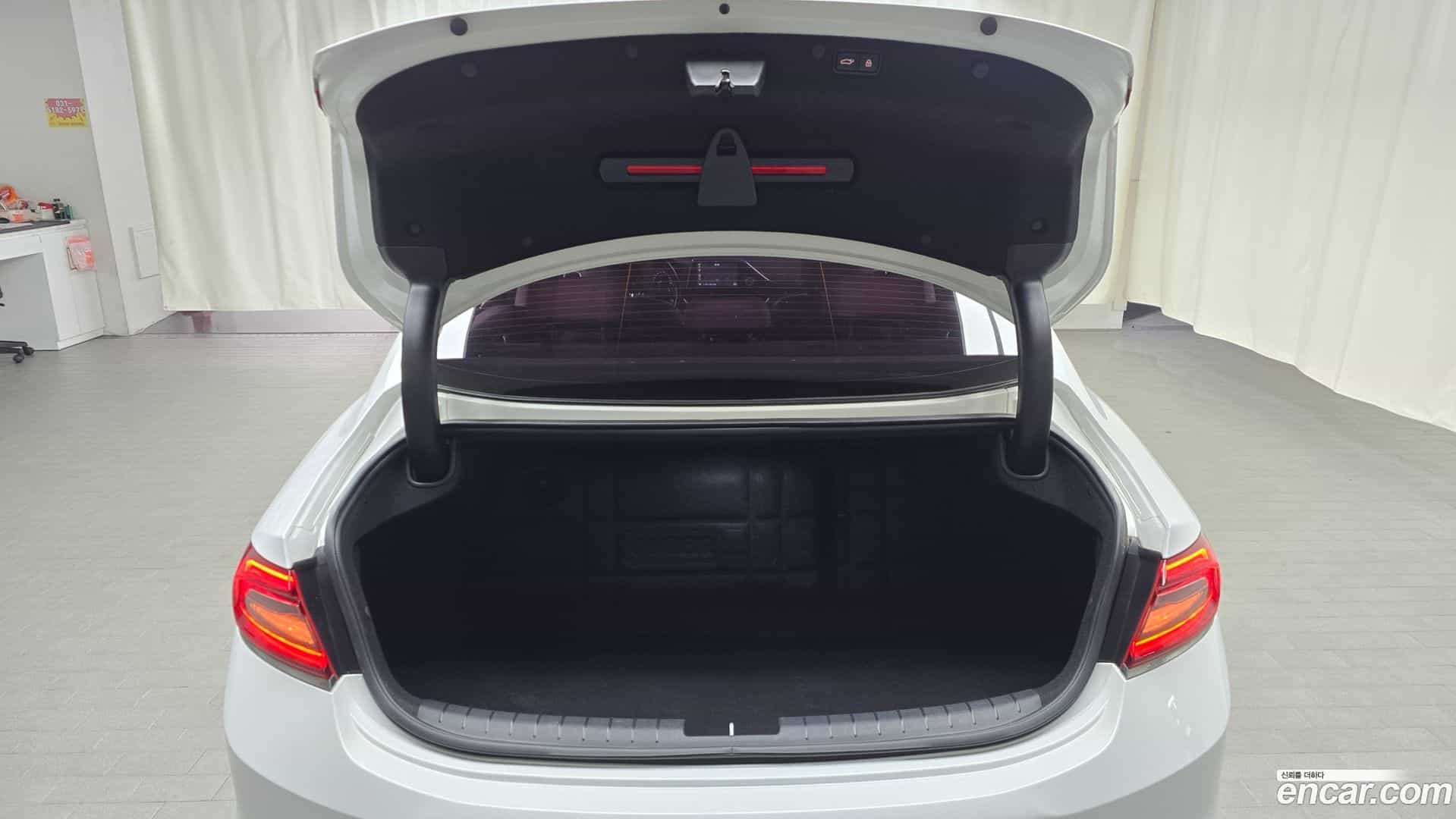 Grandeur Hyundai 2019.0-OPTION-024