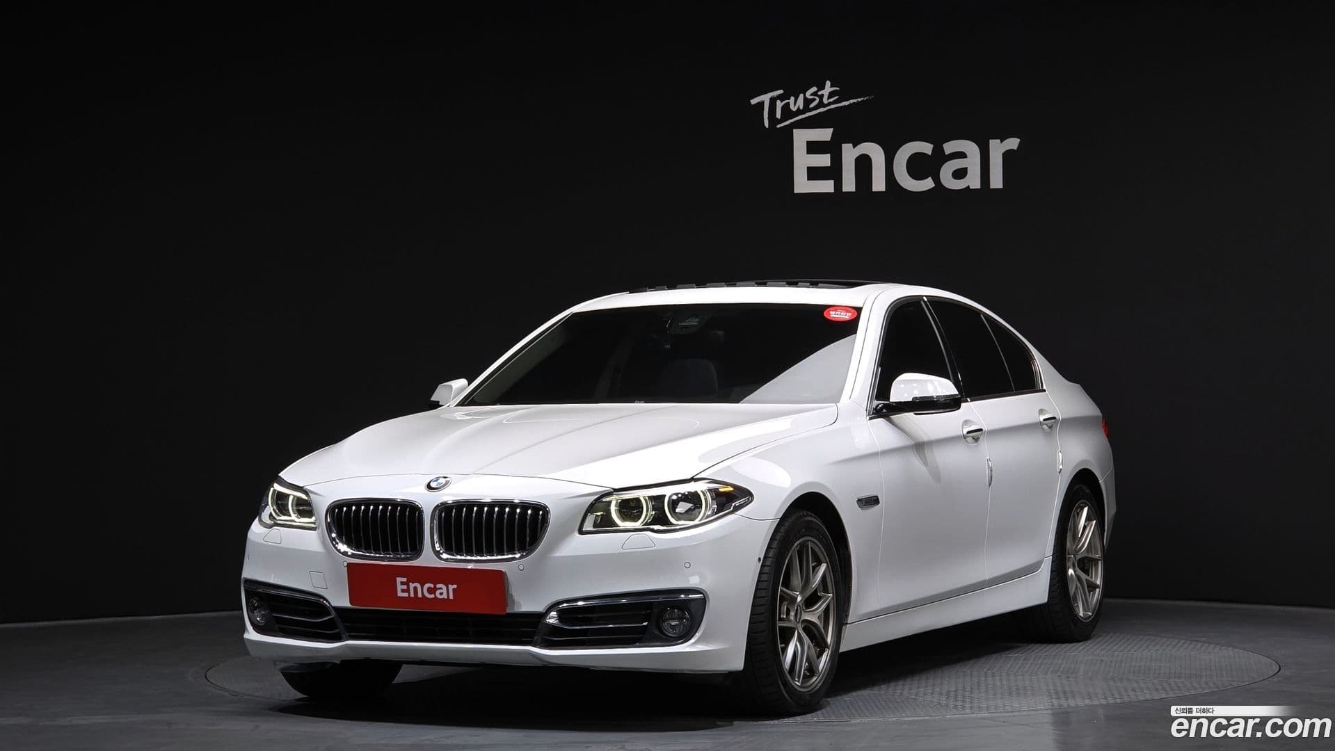 Main__Slider__Photo:5-Series BMW 2015.10-0