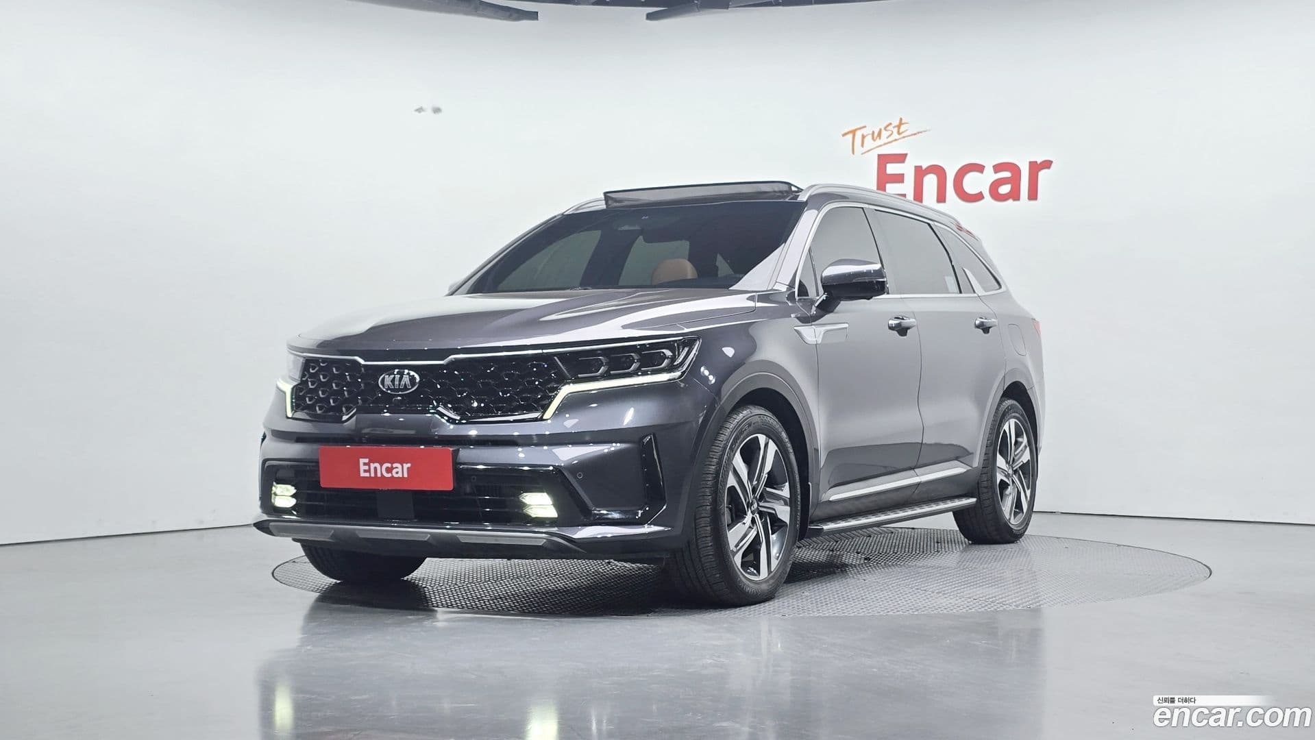 Main__Slider__Photo:Sorento Kia 2020.3-0