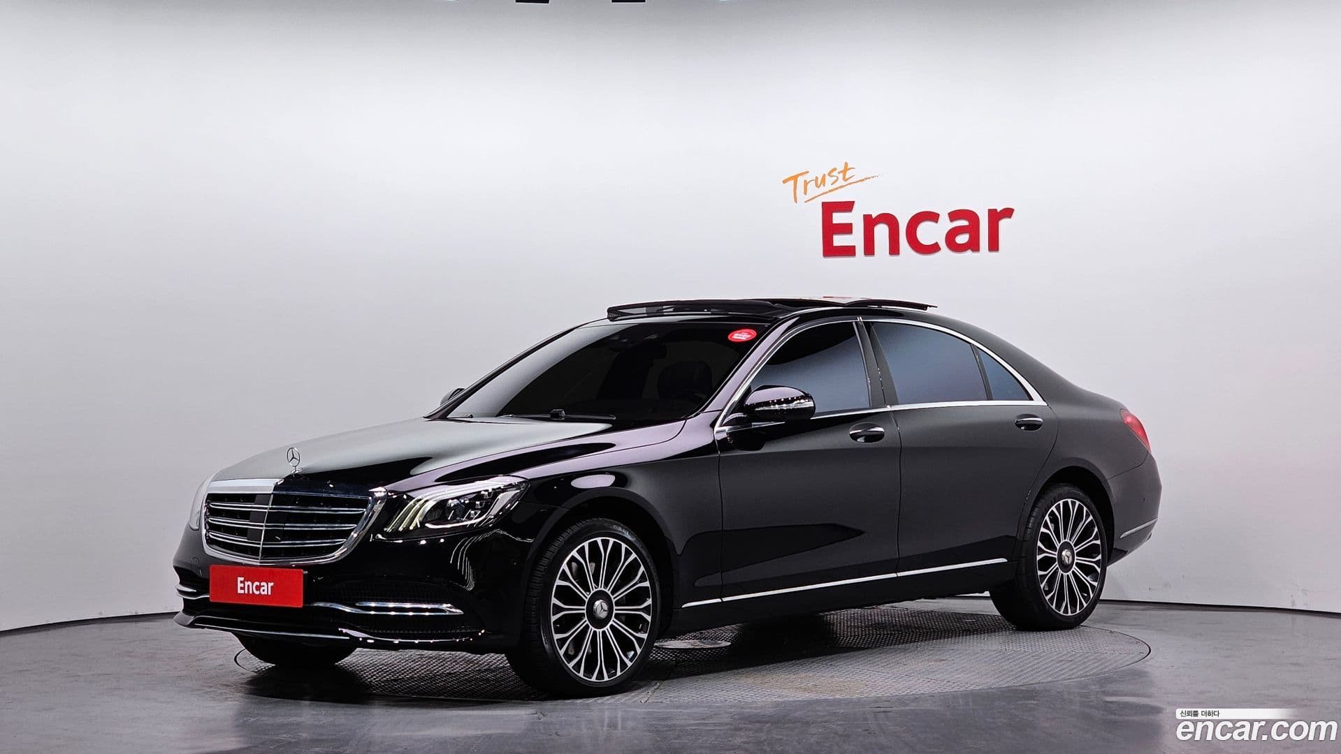 Main__Slider__Photo:S-Class Mercedes-Benz 2020.11-0