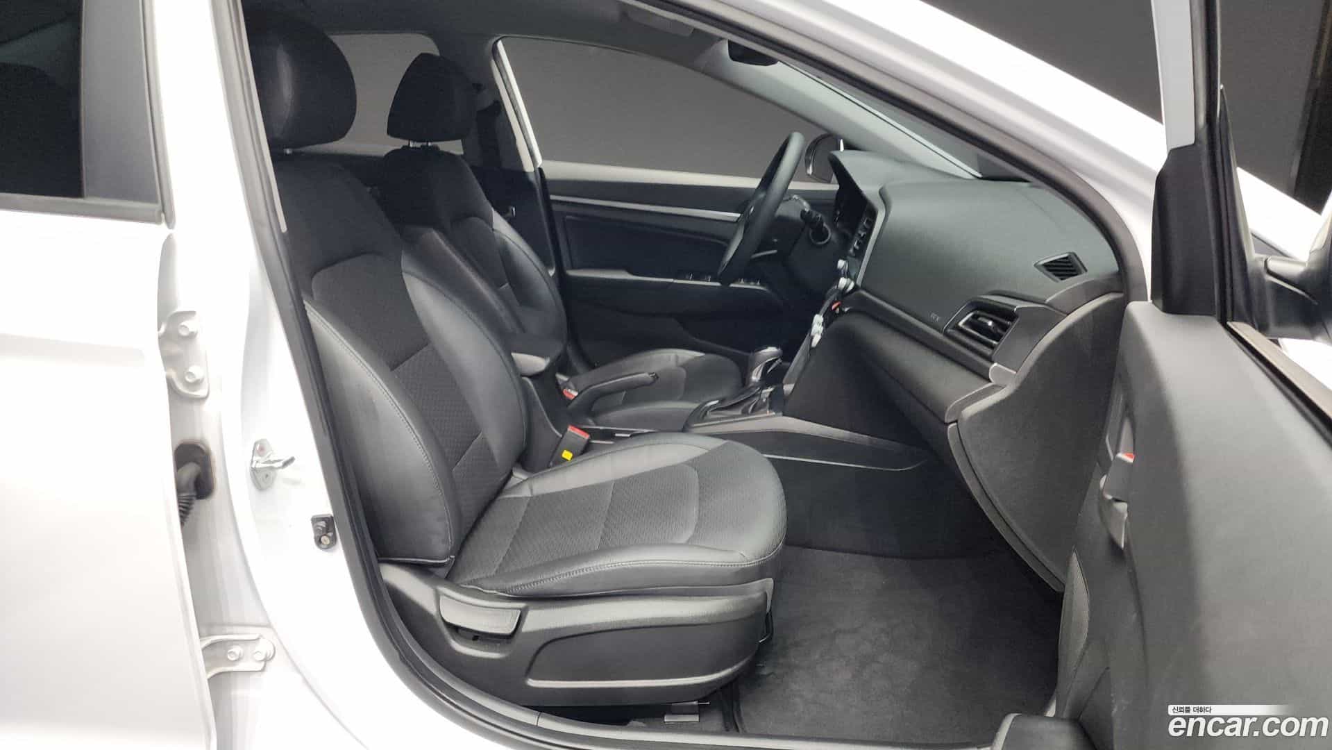AVANTE Hyundai 2020.2-OPTION-015