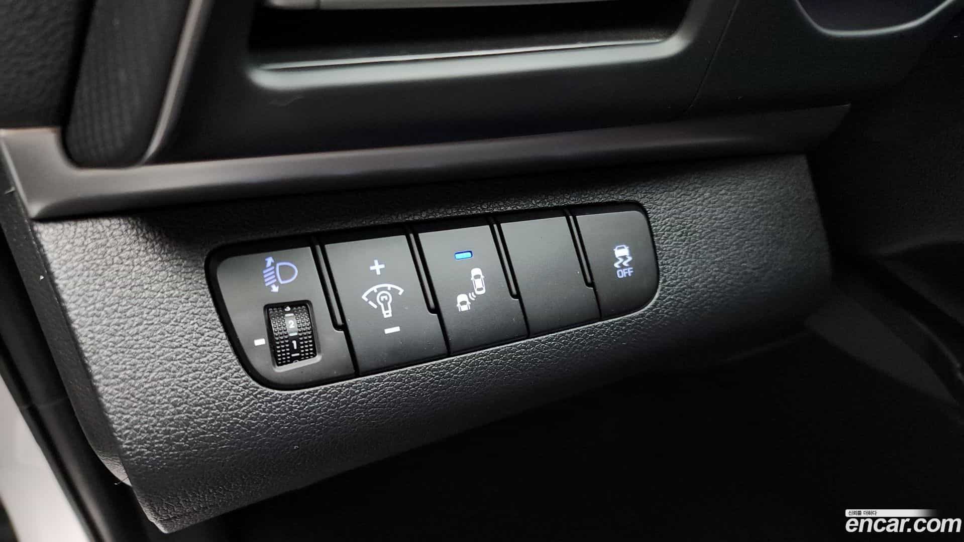AVANTE Hyundai 2020.2-OPTION-021