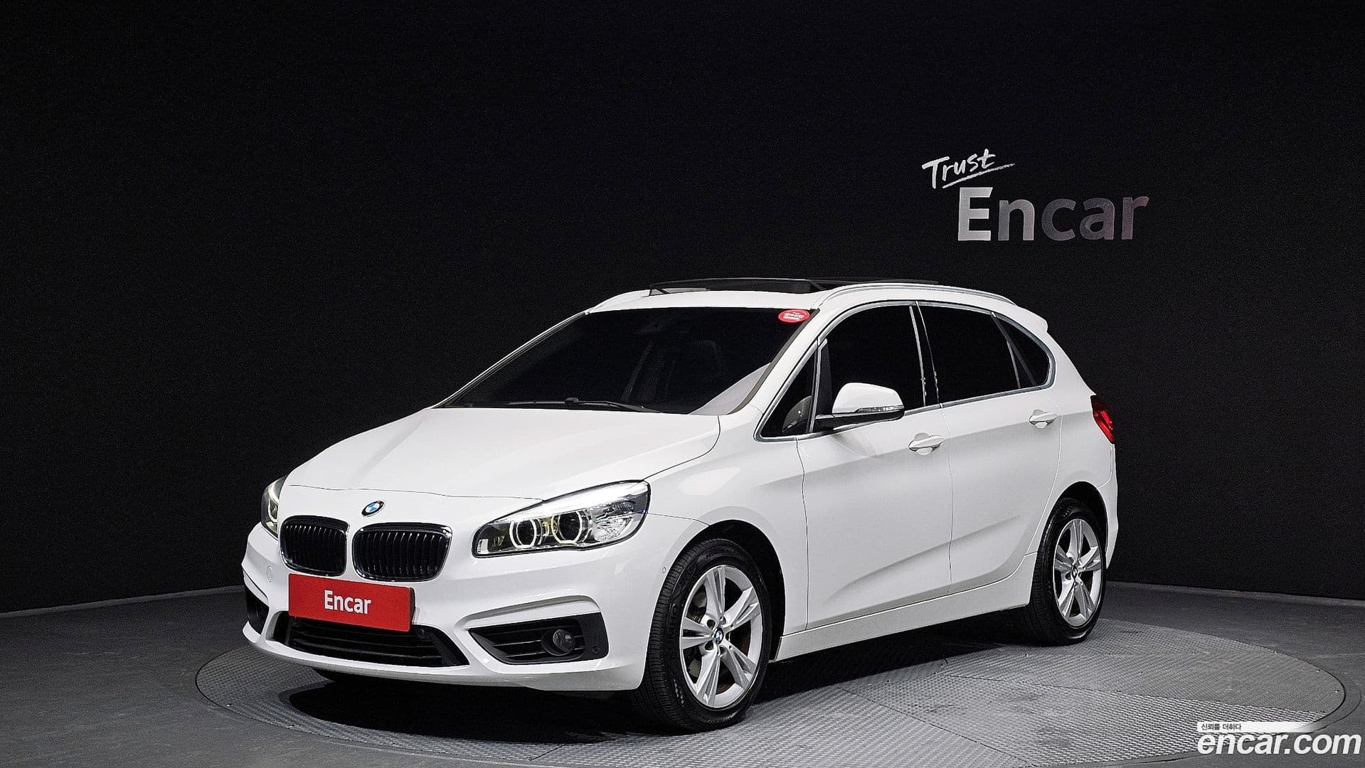 Main__Slider__Photo:2-Series BMW 2017.9-0