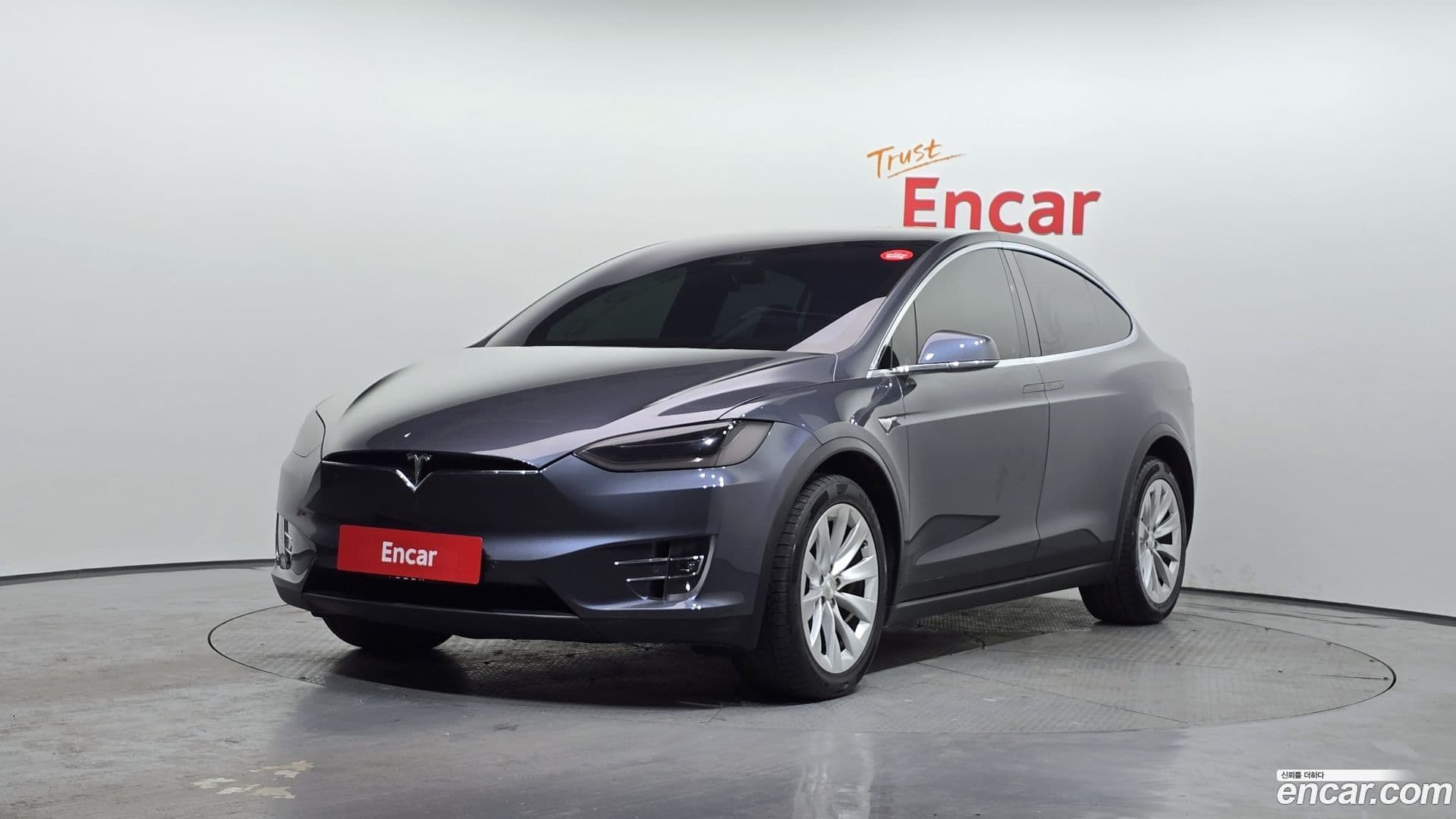 Main__Slider__Photo:Model X Tesla 2019.8-0