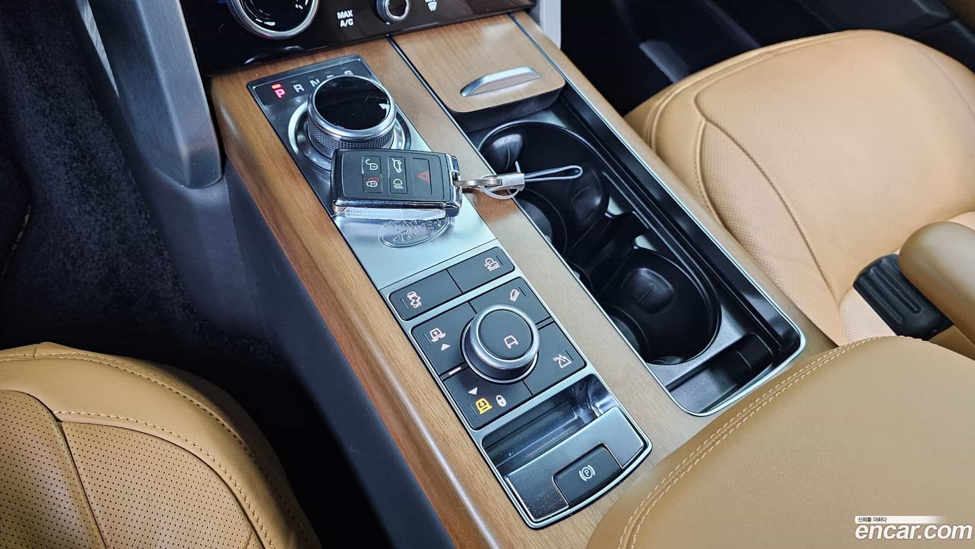Range Rover Land Rover 2021.10-INNER-009