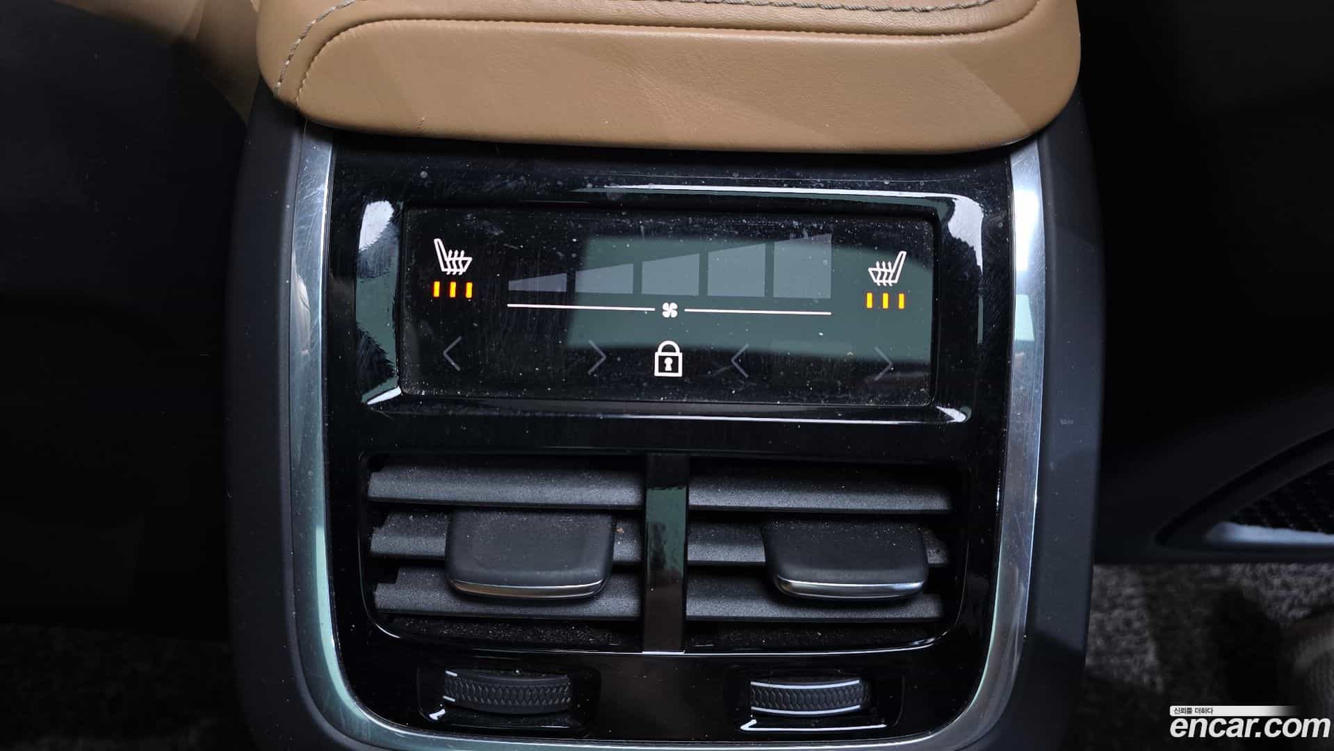 XC60 Volvo 2020.0-OPTION-022