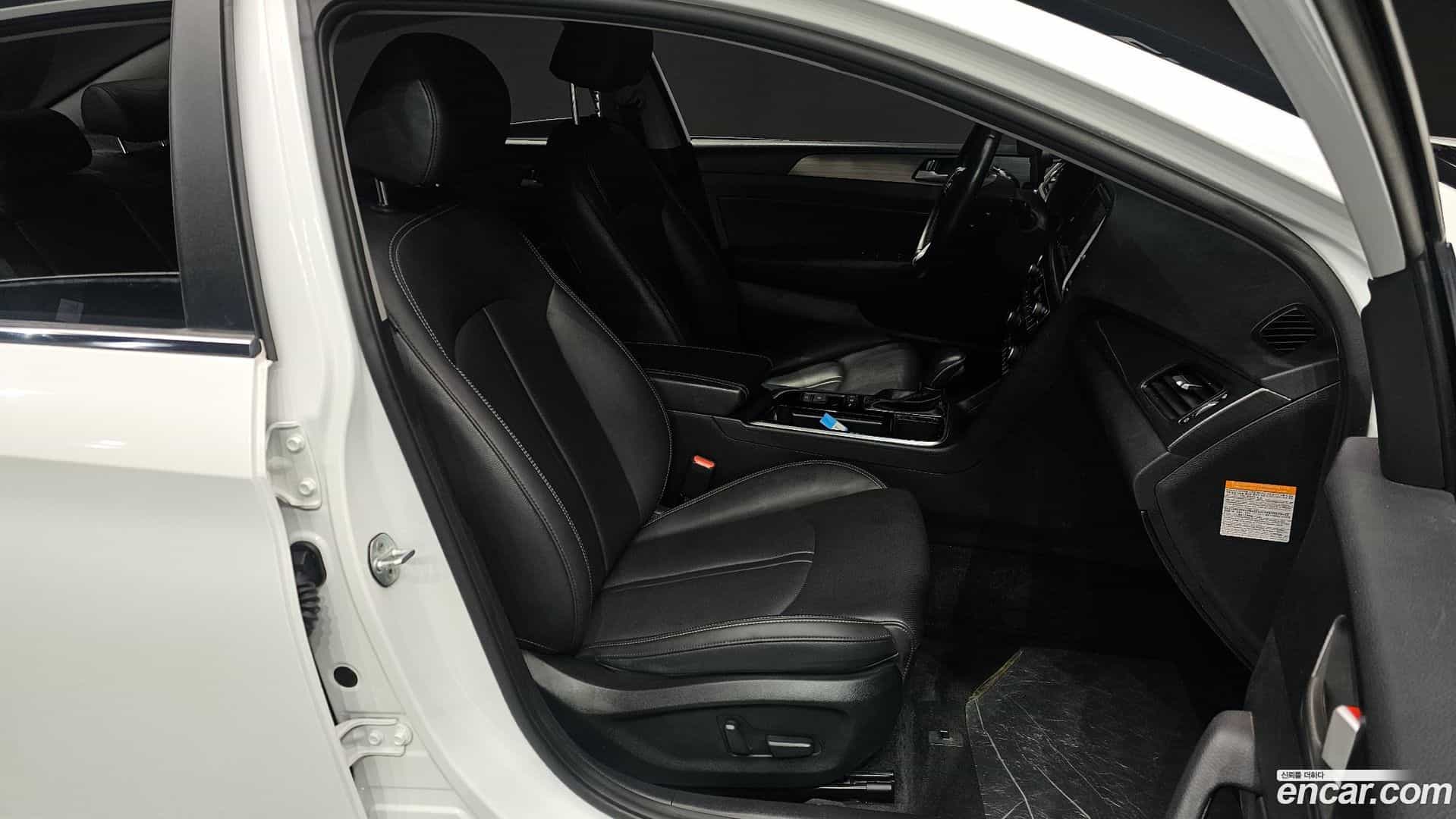 Sonata Hyundai 2019.3-INNER-010